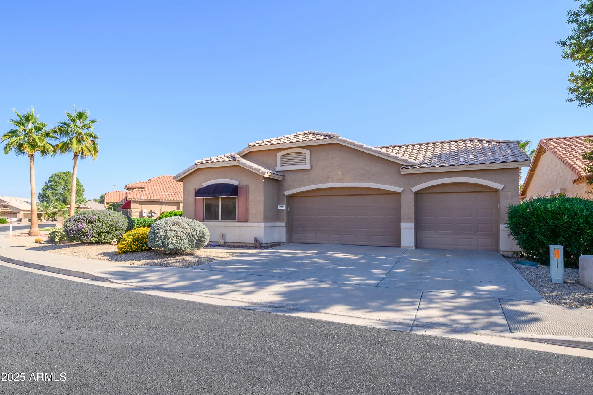 Property Slideshow image 2 of 39 | 17219 n linkletter ln, Surprise, AZ, 85374