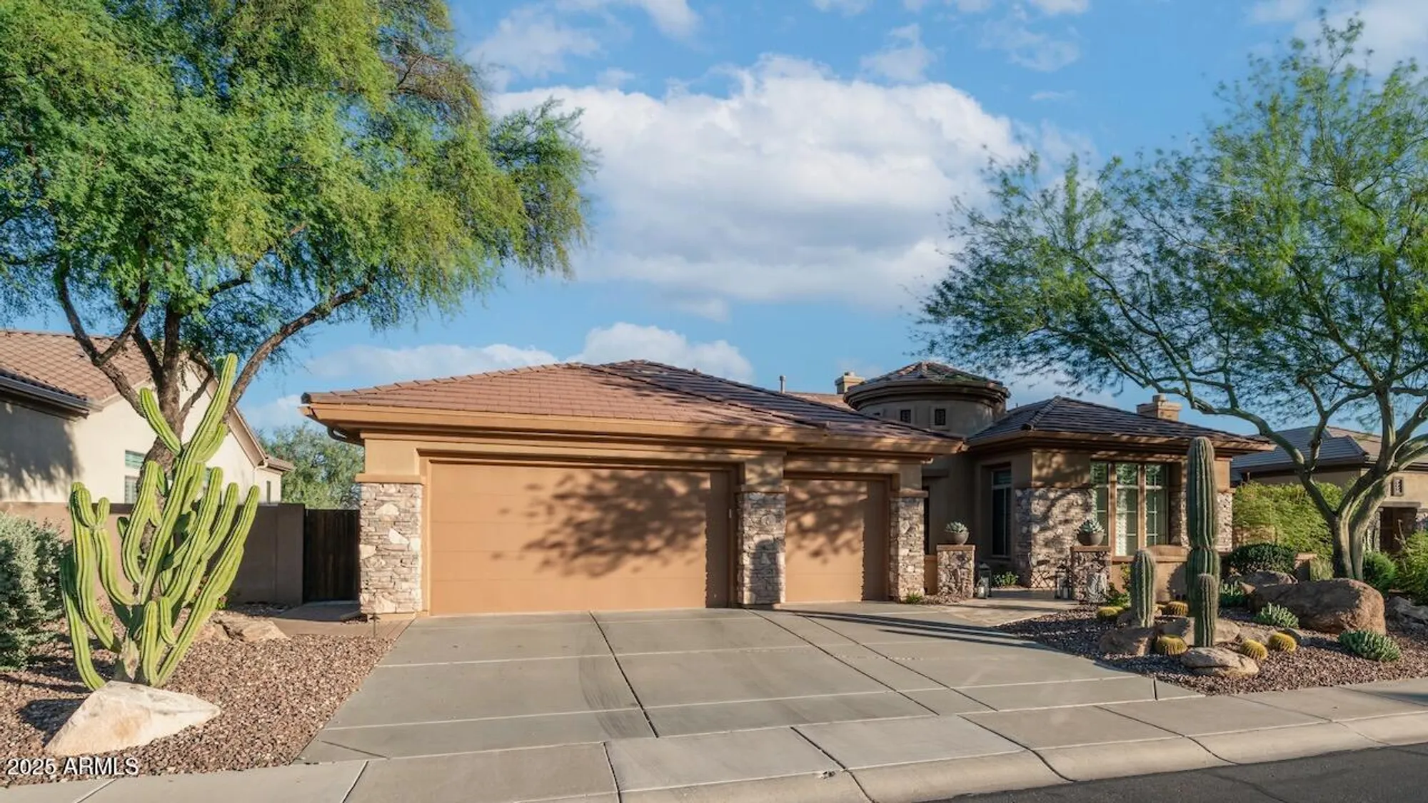Property Slideshow image 1 of 59 | 40715 n long landing ct, Phoenix, AZ, 85086