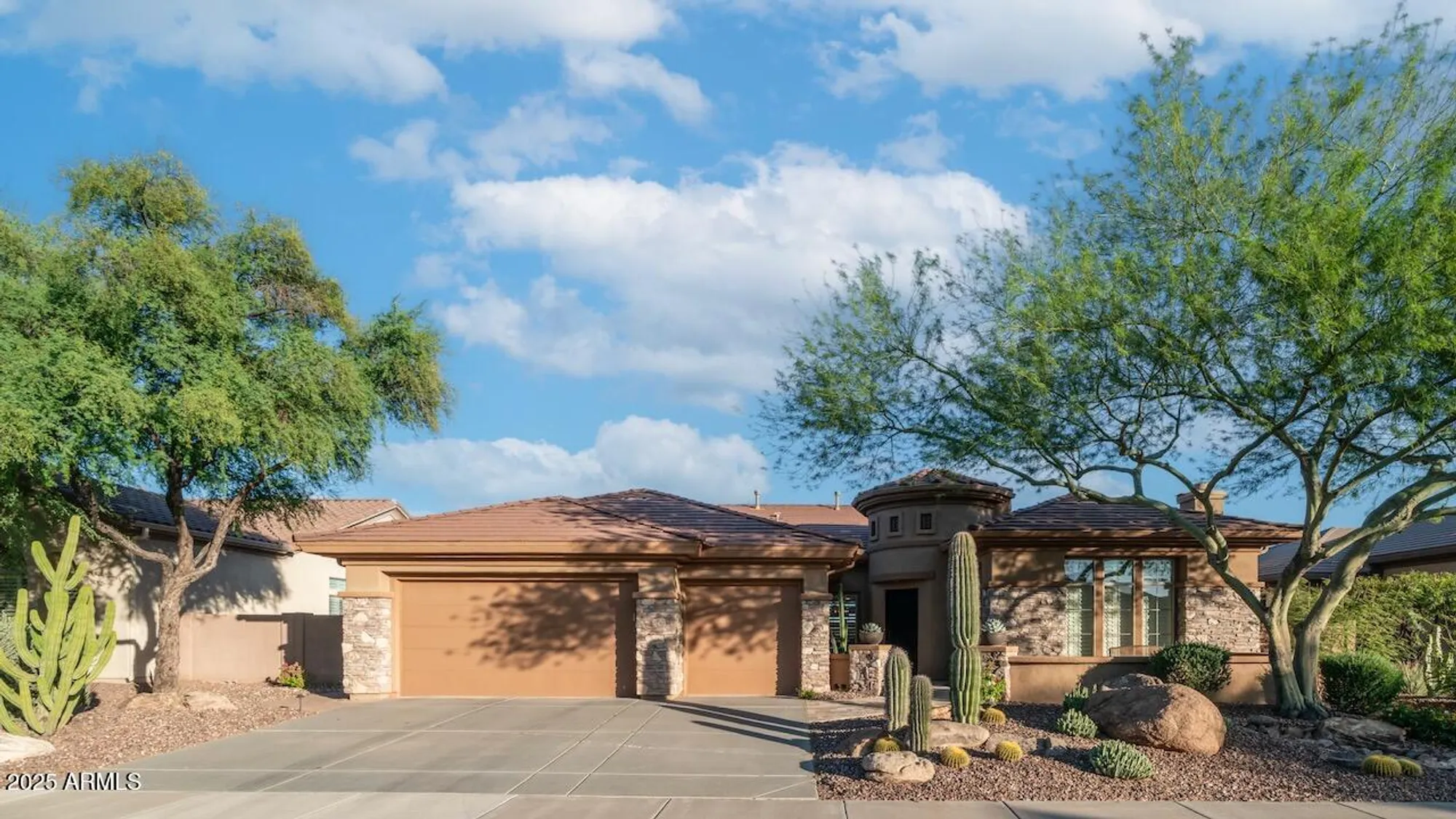 Property Slideshow image 4 of 59 | 40715 n long landing ct, Phoenix, AZ, 85086