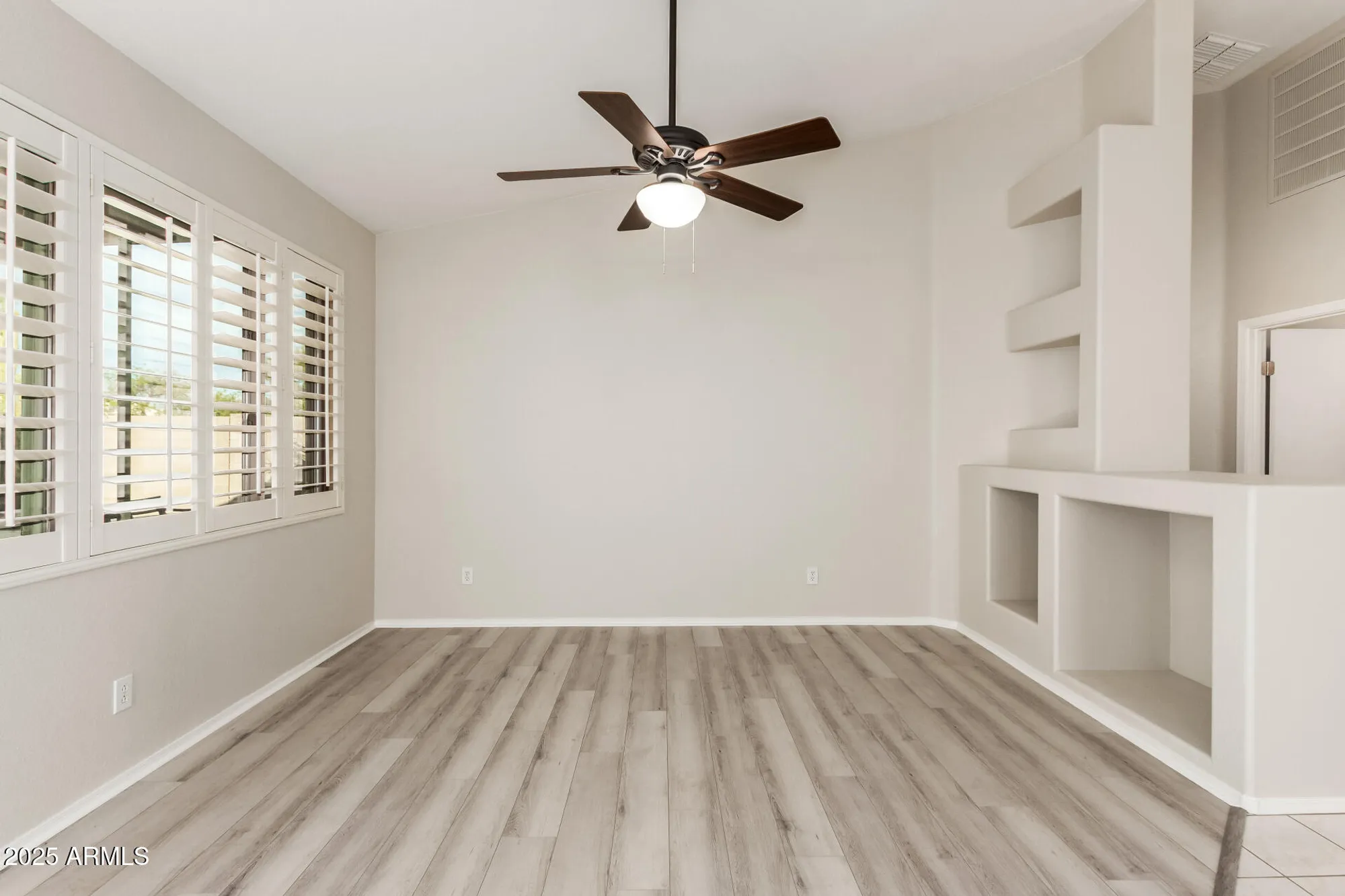 Property Slideshow image 5 of 30 | 18040 w spencer dr, Surprise, AZ, 85374