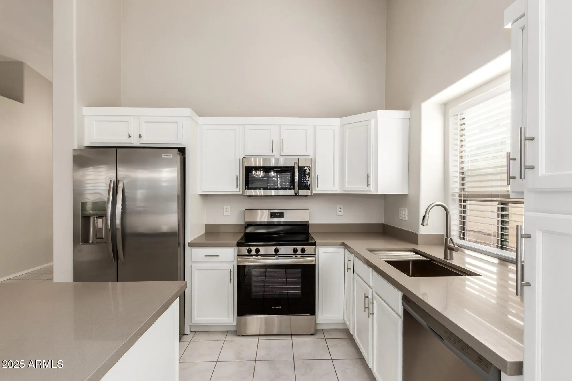 Property Slideshow image 10 of 30 | 18040 w spencer dr, Surprise, AZ, 85374