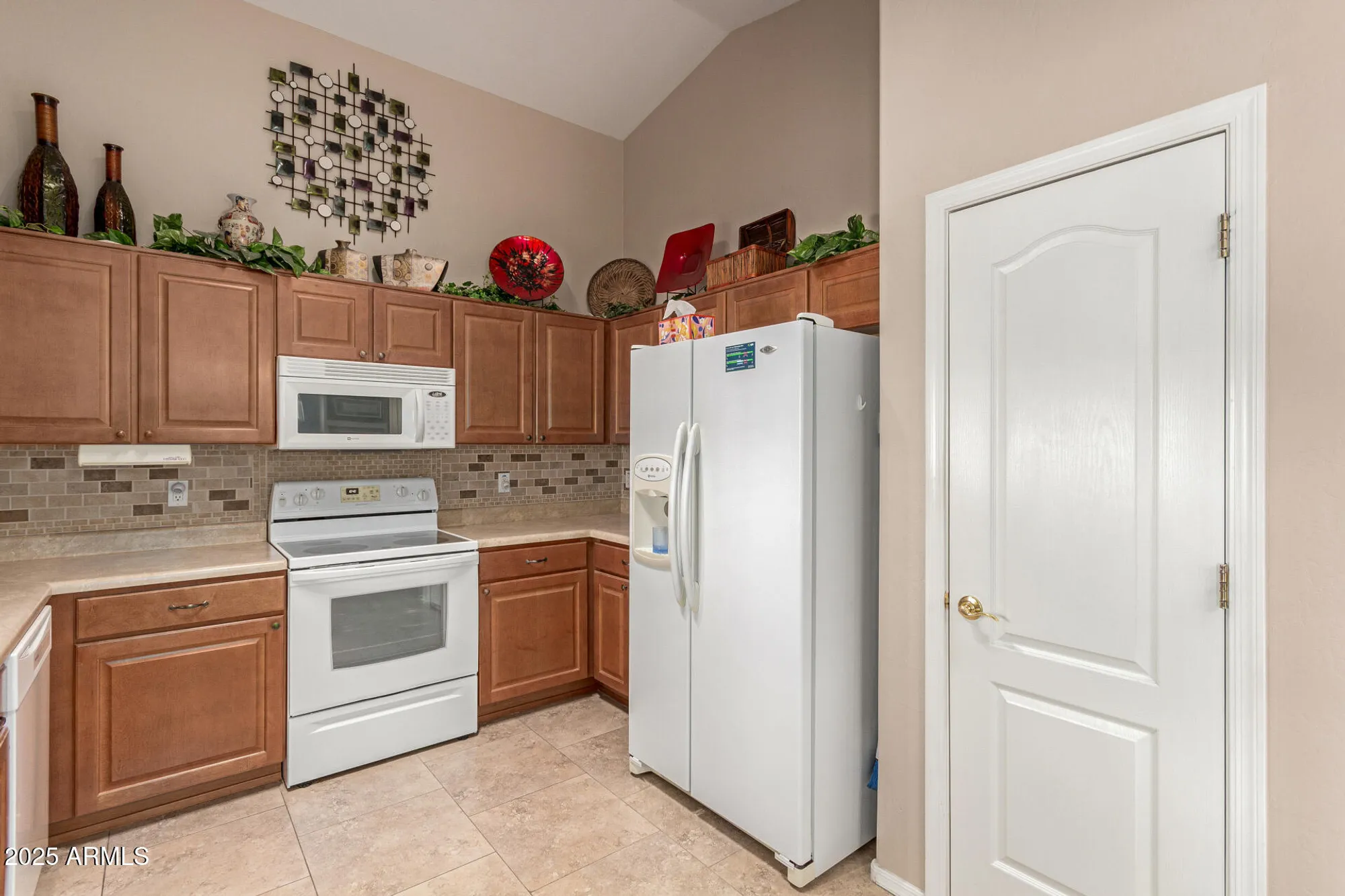 Property Slideshow image 13 of 34 | 23166 w shadow dr, Buckeye, AZ, 85326