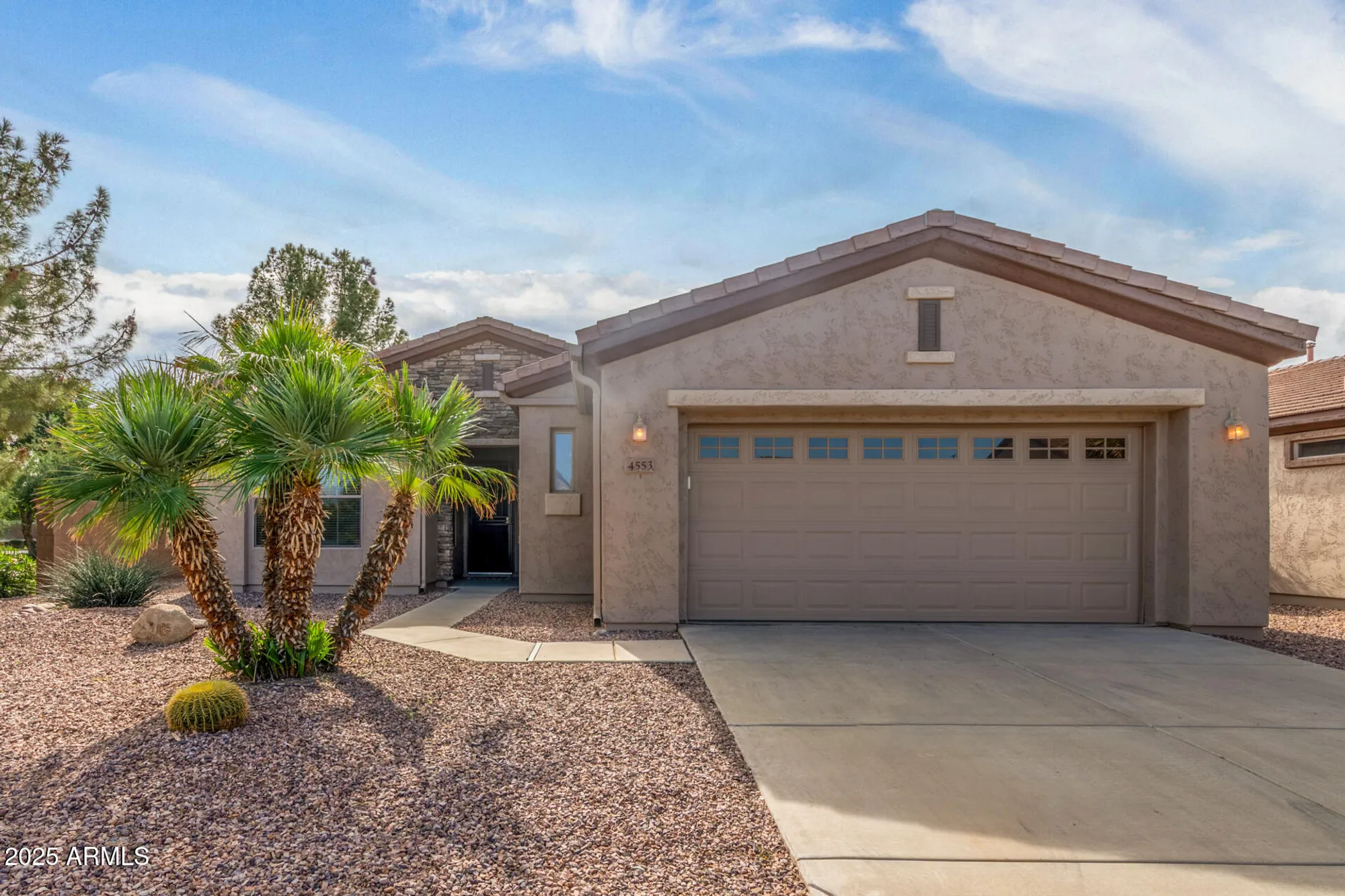Property Slideshow image 3 of 60 | 4553 e narrowleaf dr, Gilbert, AZ, 85298