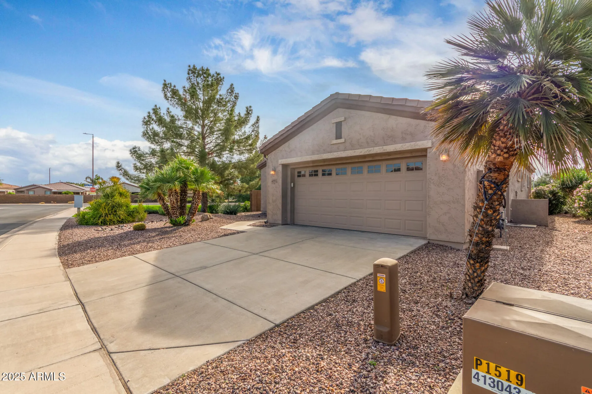 Property Slideshow image 5 of 60 | 4553 e narrowleaf dr, Gilbert, AZ, 85298