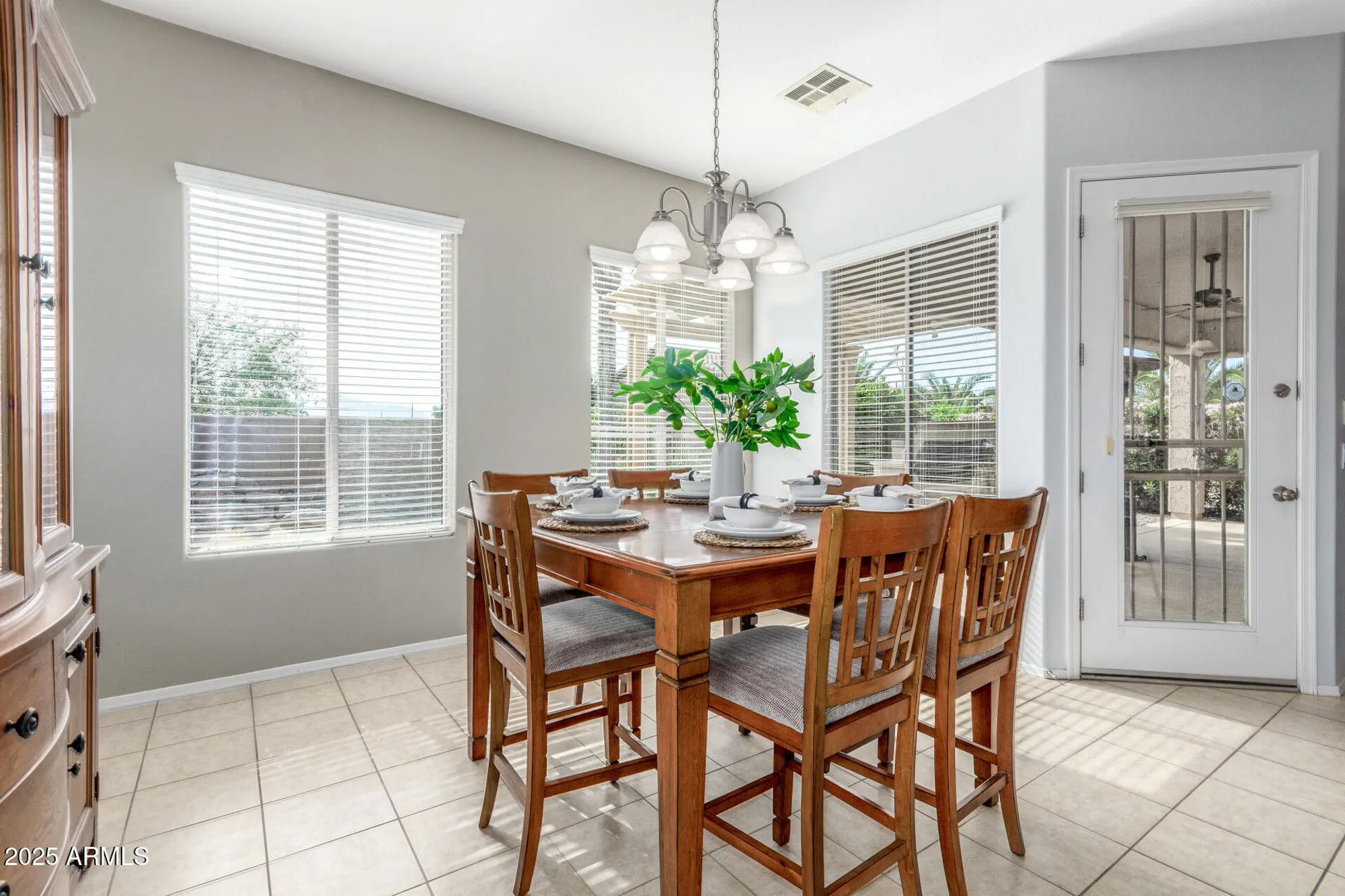 Property Slideshow image 12 of 60 | 4553 e narrowleaf dr, Gilbert, AZ, 85298