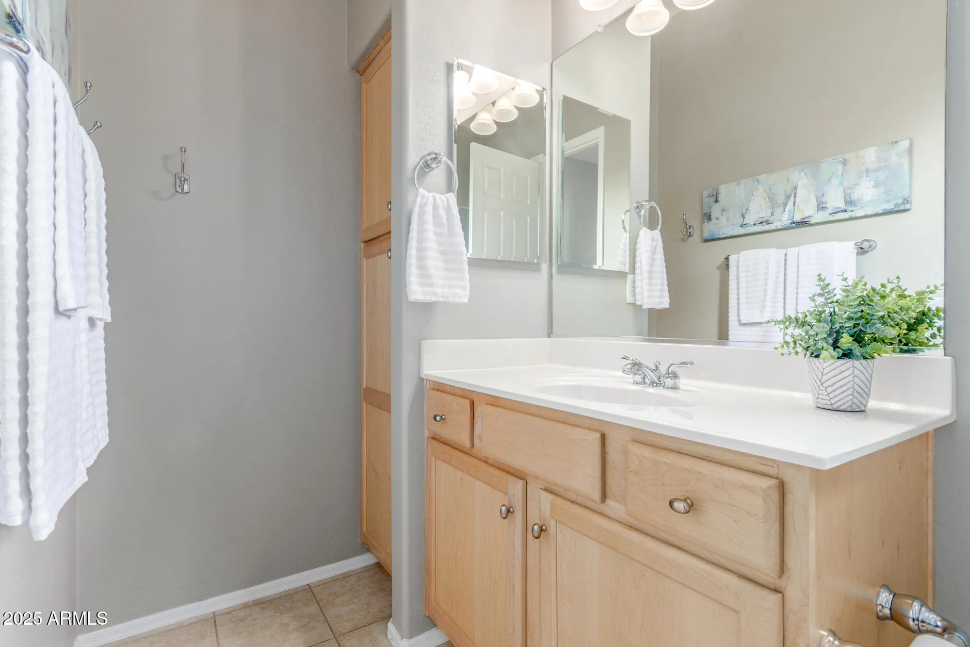 Property Slideshow image 23 of 60 | 4553 e narrowleaf dr, Gilbert, AZ, 85298