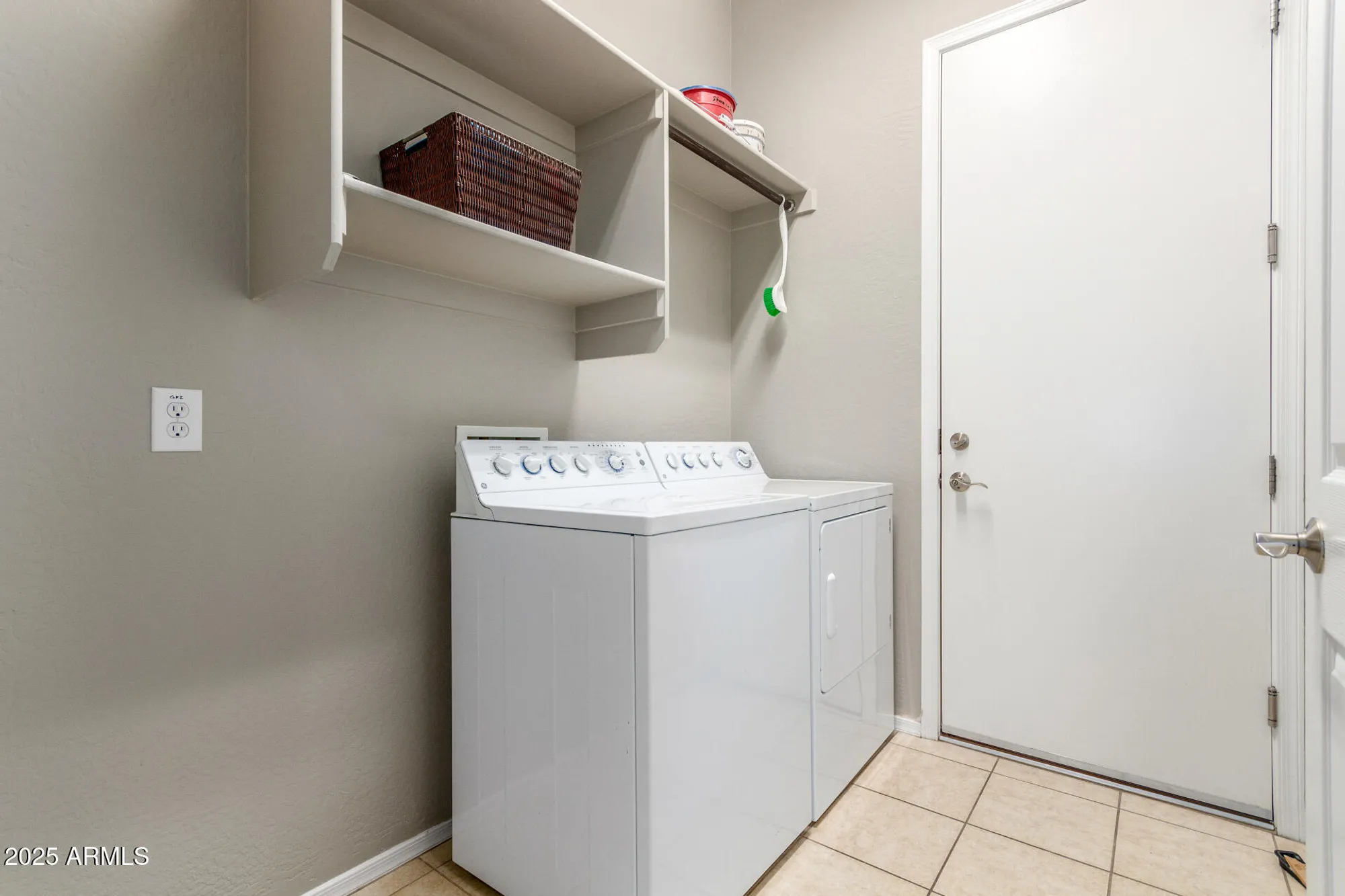 Property Slideshow image 27 of 60 | 4553 e narrowleaf dr, Gilbert, AZ, 85298