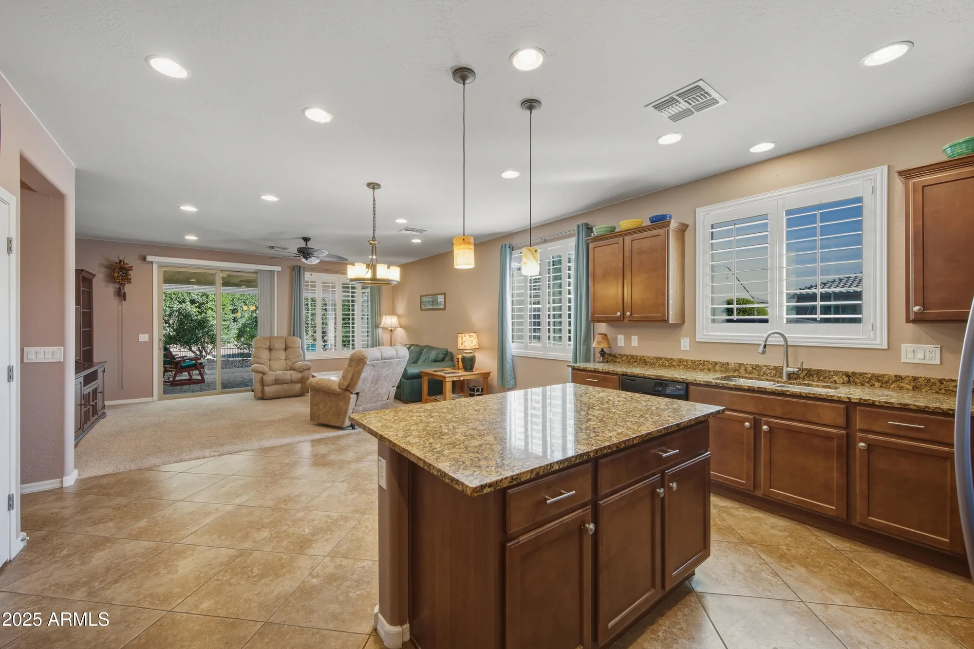 Property Slideshow image 5 of 47 | 7304 w silver spring way, Florence, AZ, 85132