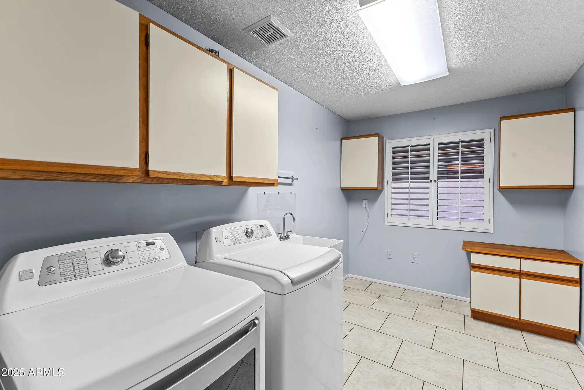 Property Slideshow image 16 of 32 | 13619 w gardenview dr, Sun City West, AZ, 85375