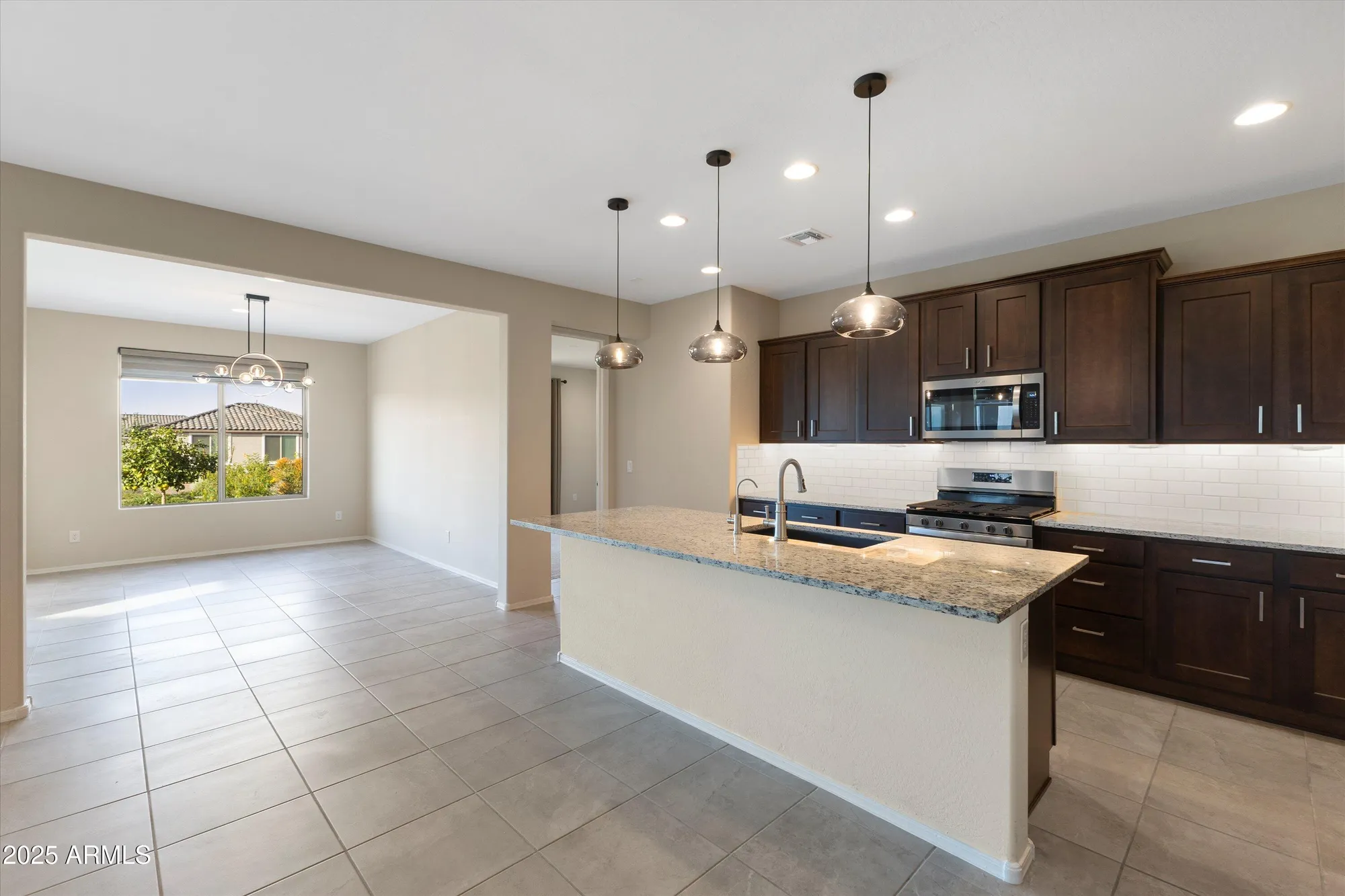 Property Slideshow image 13 of 43 | 21318 n 270th ave, Buckeye, AZ, 85396