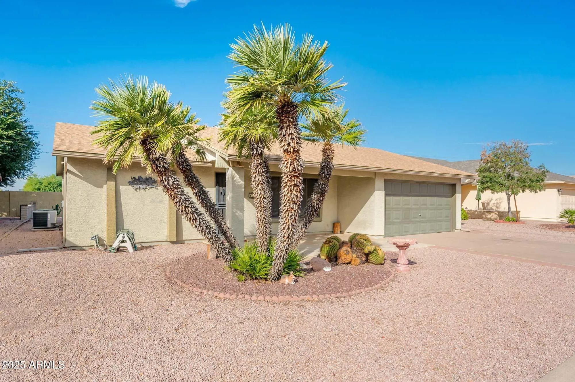 Property Slideshow image 2 of 49 | 538 s 76th pl, Mesa, AZ, 85208