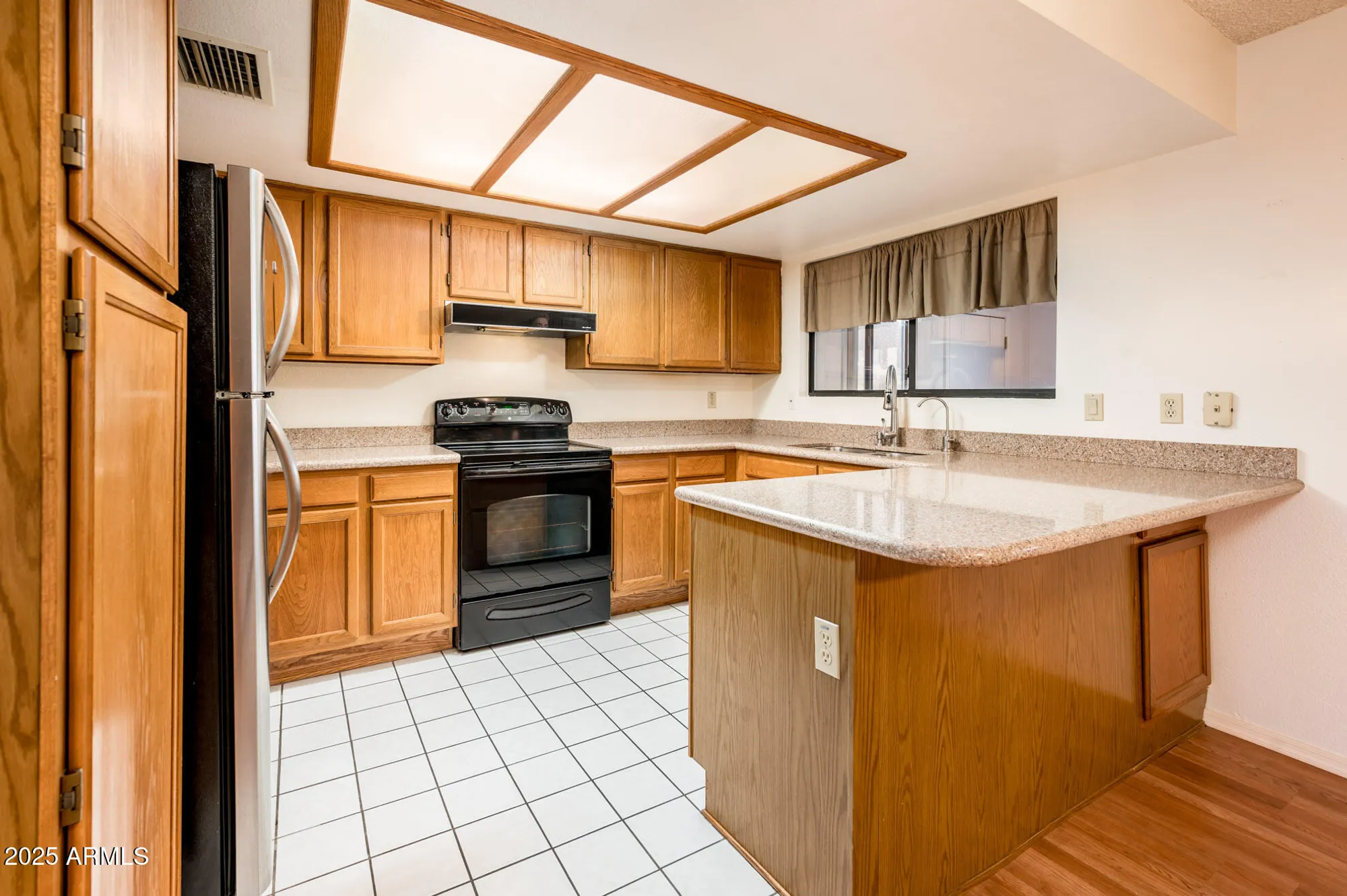 Property Slideshow image 11 of 49 | 538 s 76th pl, Mesa, AZ, 85208