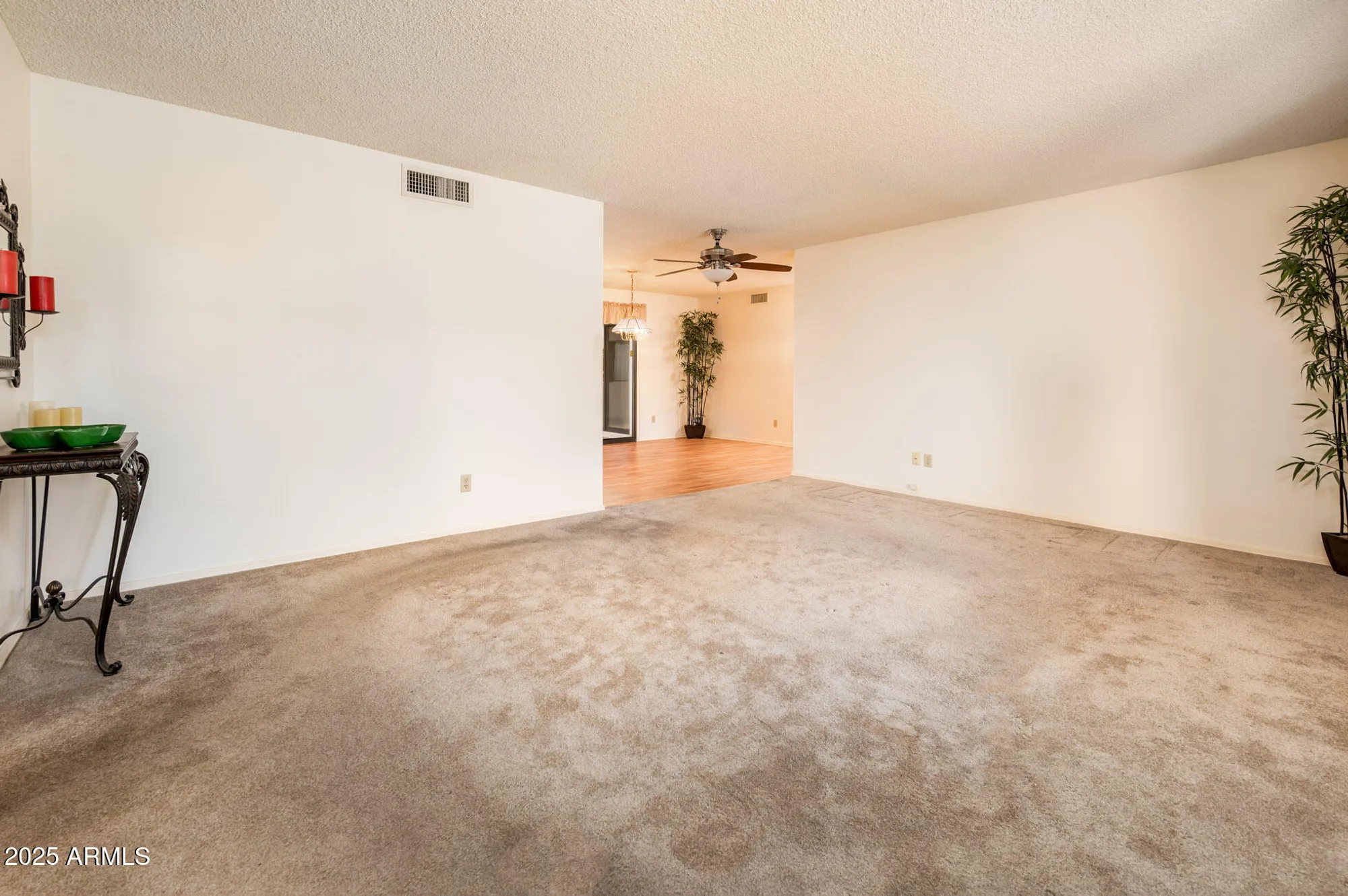 Property Slideshow image 4 of 49 | 538 s 76th pl, Mesa, AZ, 85208