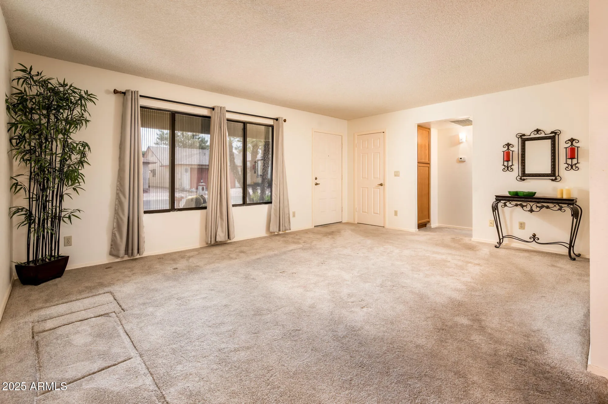 Property Slideshow image 5 of 49 | 538 s 76th pl, Mesa, AZ, 85208