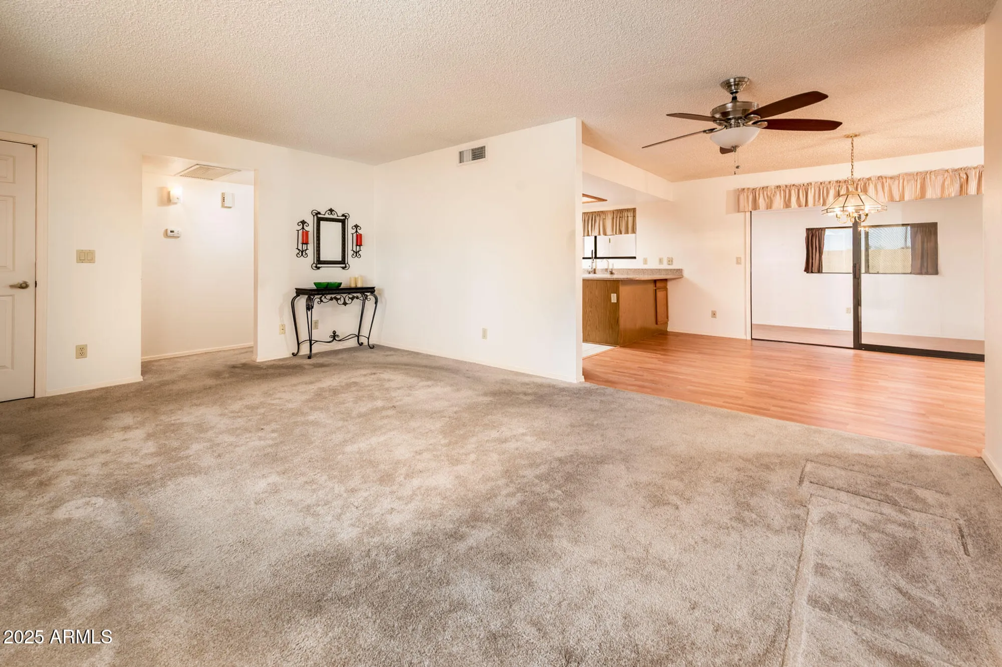 Property Slideshow image 6 of 49 | 538 s 76th pl, Mesa, AZ, 85208