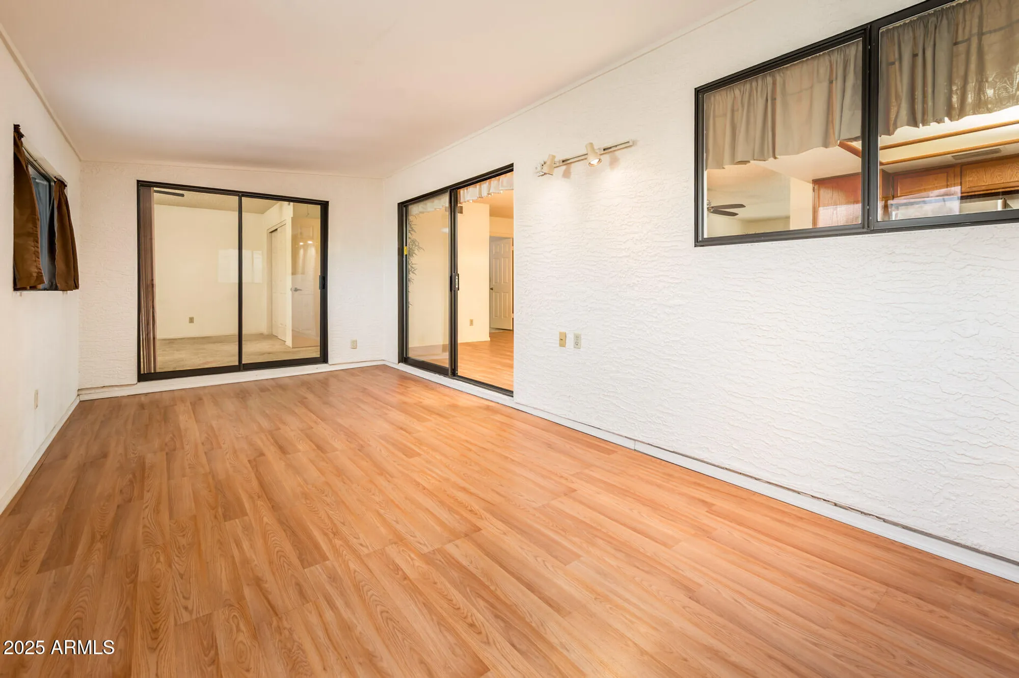 Property Slideshow image 14 of 49 | 538 s 76th pl, Mesa, AZ, 85208