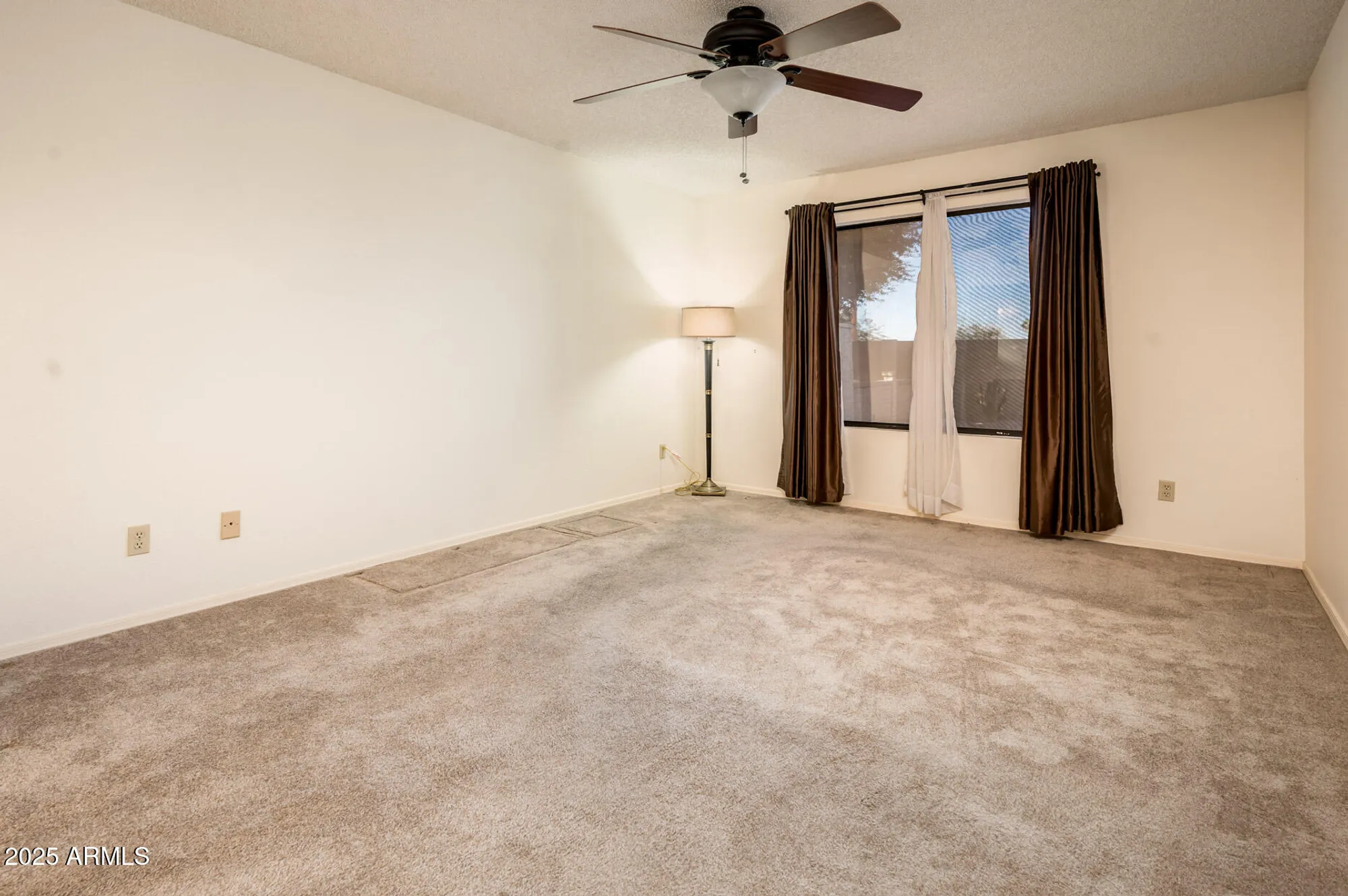 Property Slideshow image 15 of 49 | 538 s 76th pl, Mesa, AZ, 85208