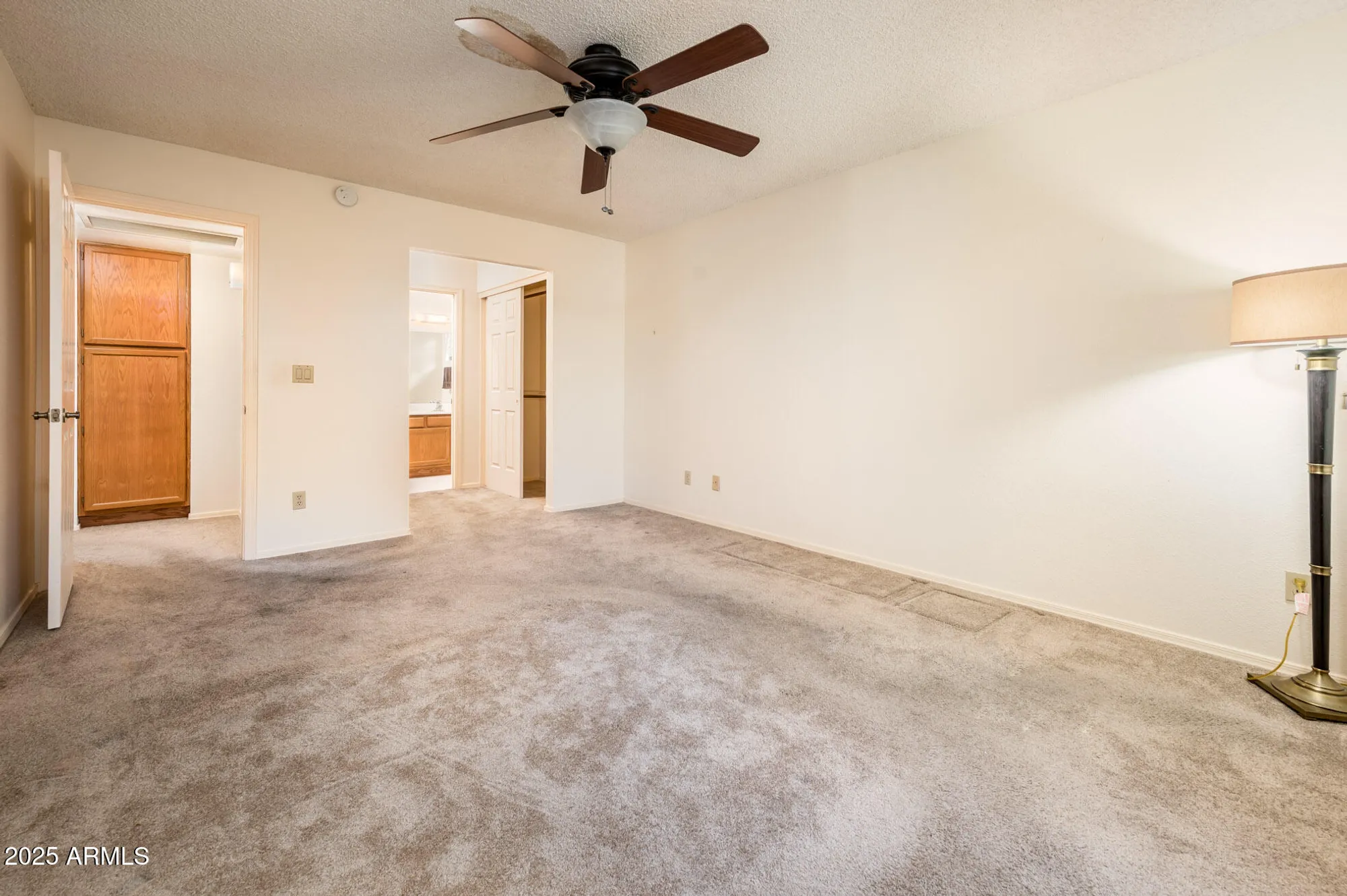 Property Slideshow image 16 of 49 | 538 s 76th pl, Mesa, AZ, 85208