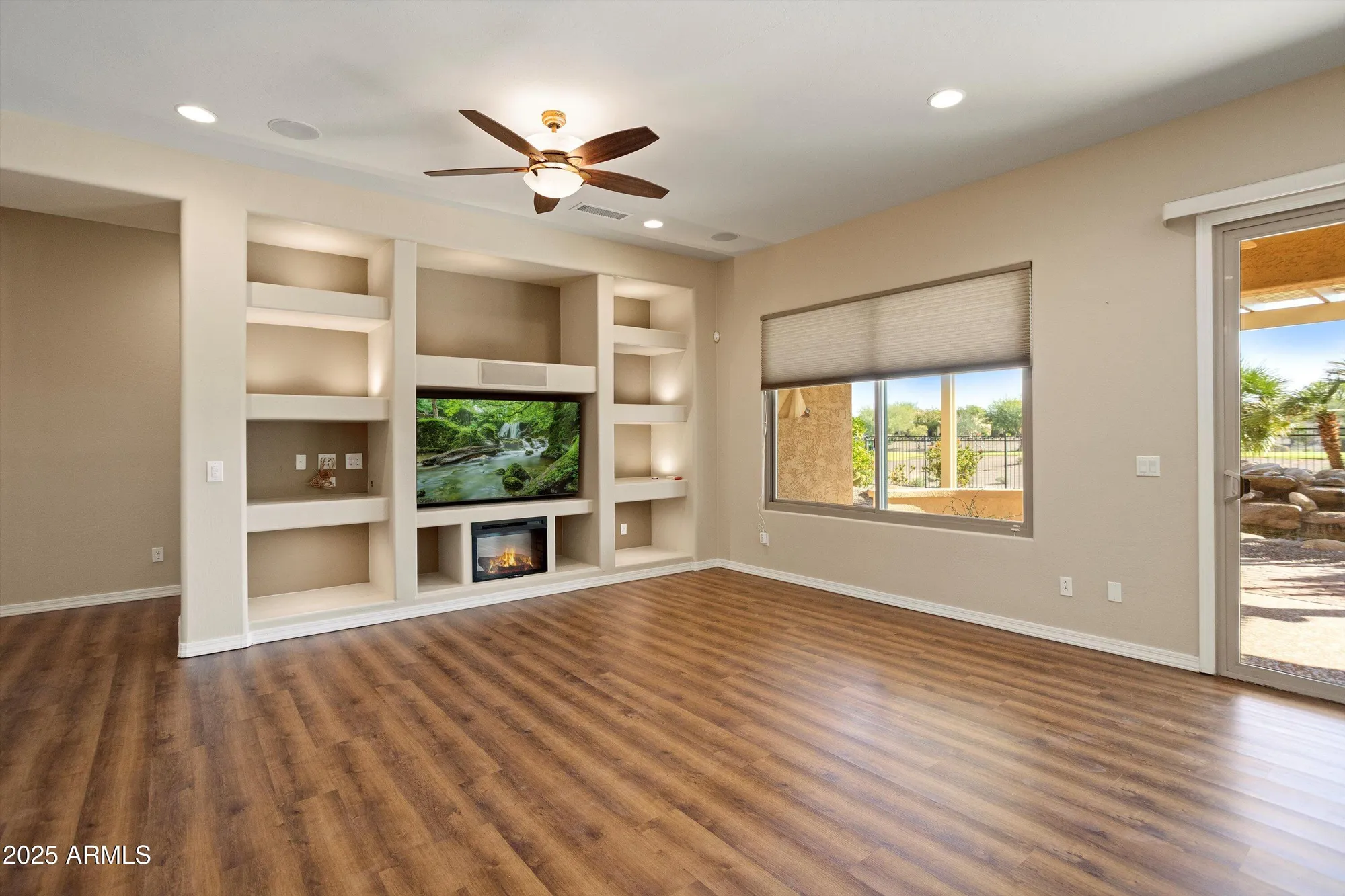 Property Slideshow image 9 of 62 | 20493 n 264th ave, Buckeye, AZ, 85396