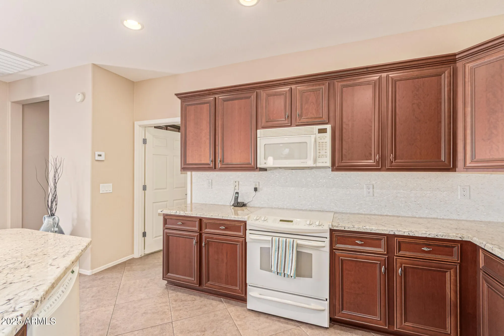 Property Slideshow image 10 of 72 | 42551 w falling star ct, Maricopa, AZ, 85138