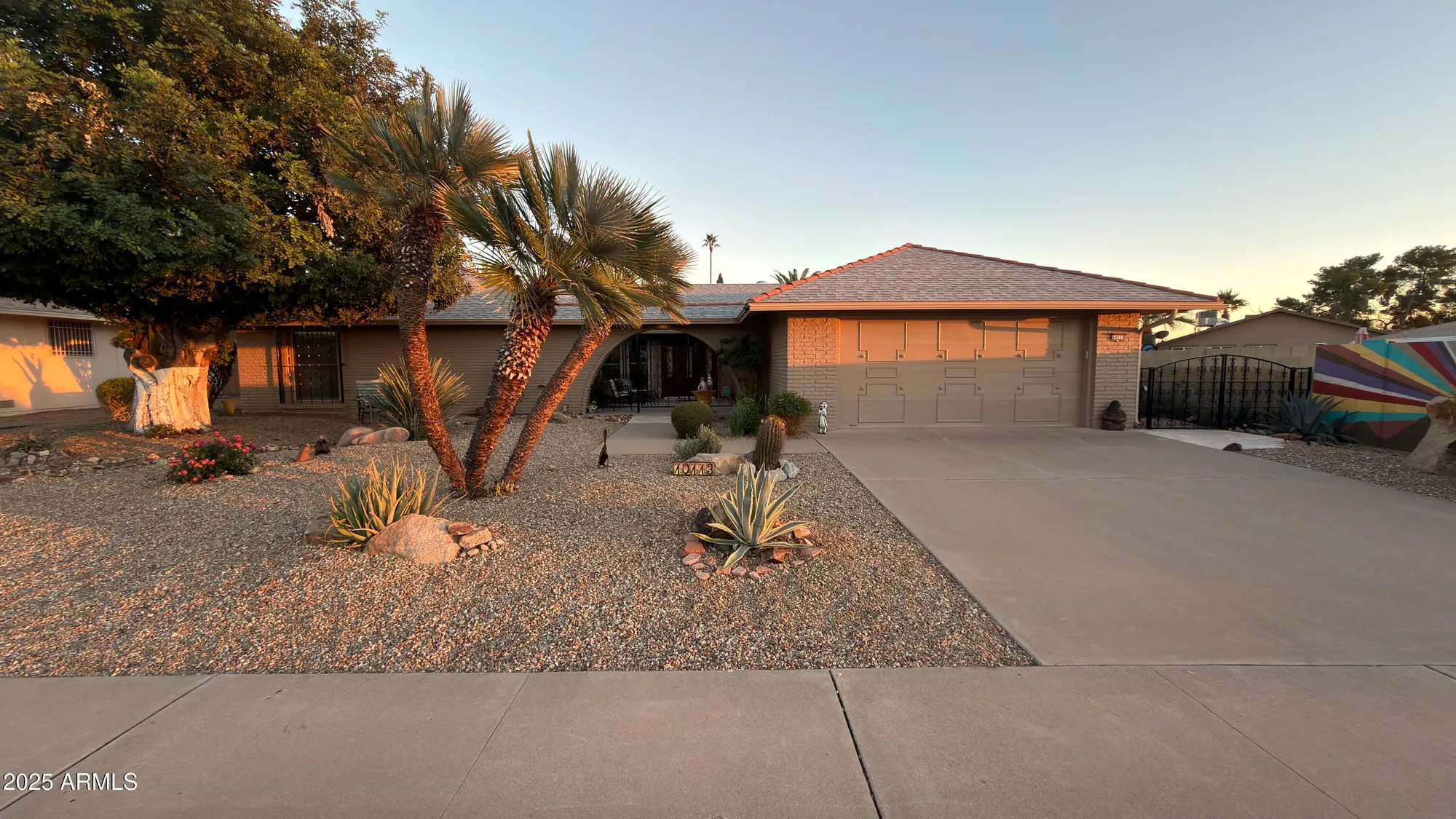 Property Slideshow image 1 of 1 | 10113 w willow creek cir, Sun City, AZ, 85373