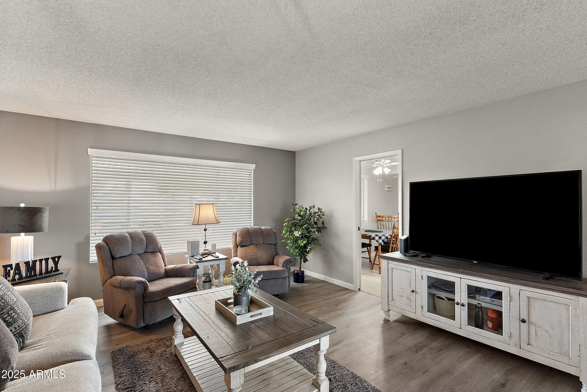 Property Slideshow image 9 of 52 | 5109 e enid ave, Mesa, AZ, 85206