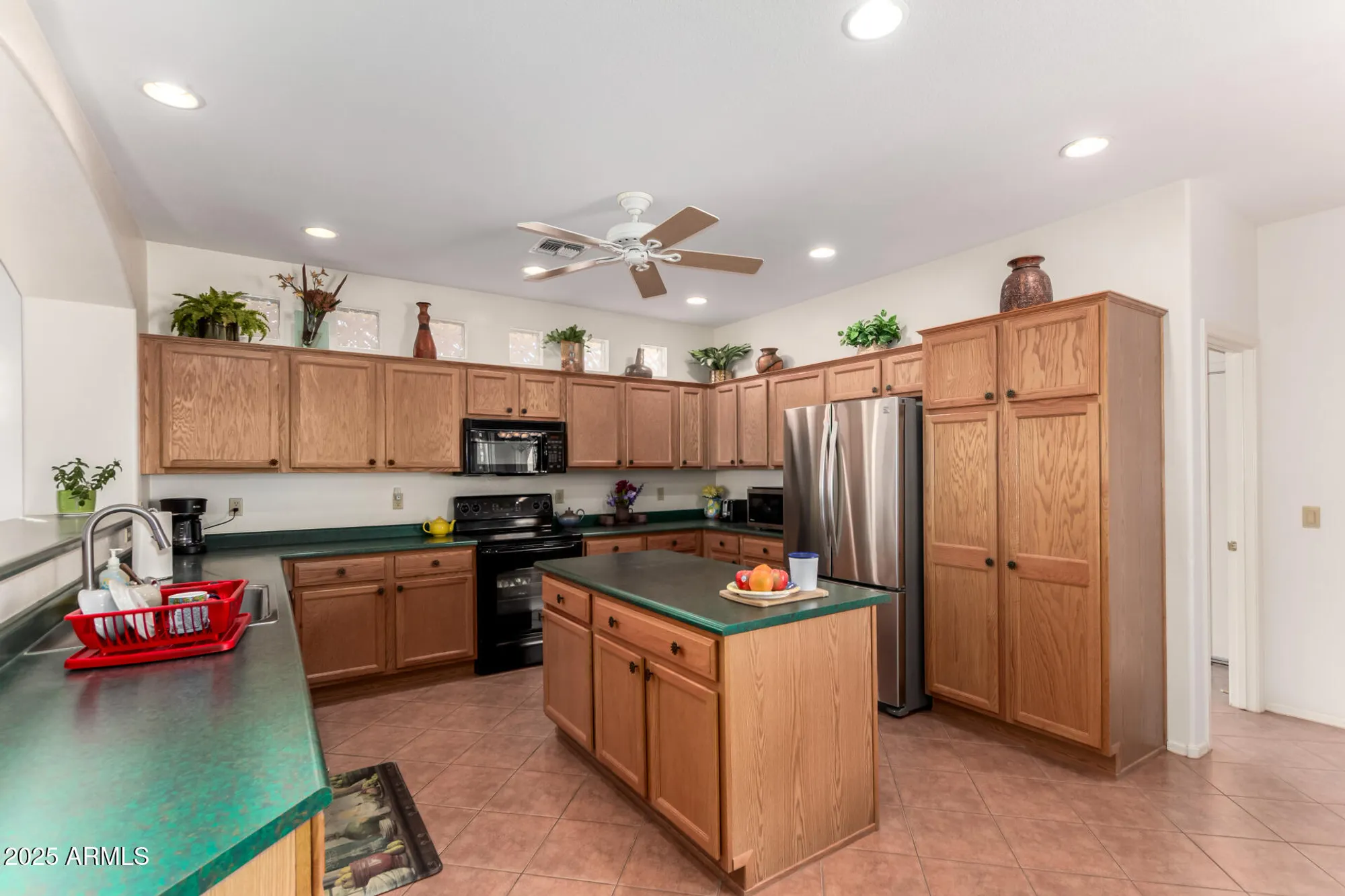 Property Slideshow image 10 of 54 | 24419 s lakestar dr, Sun Lakes, AZ, 85248