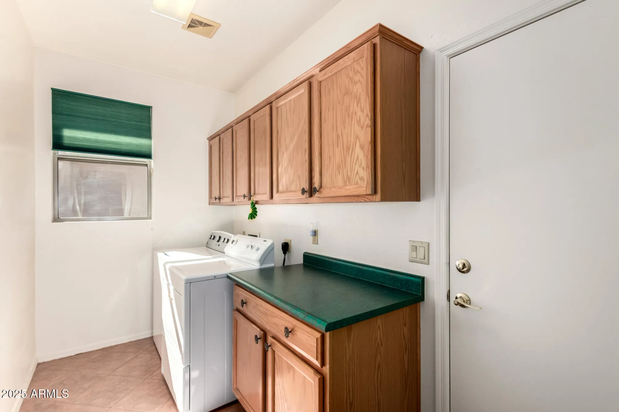 Property Slideshow image 22 of 54 | 24419 s lakestar dr, Sun Lakes, AZ, 85248