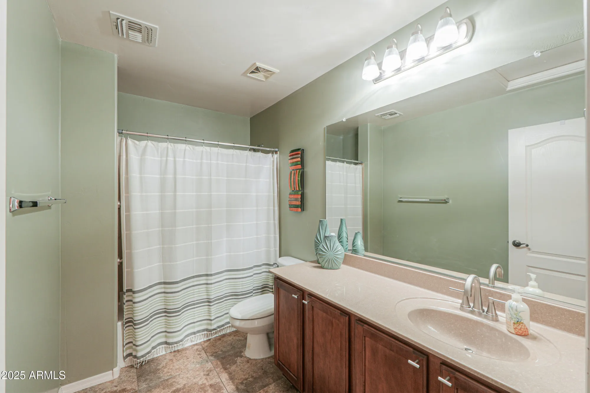 Property Slideshow image 17 of 43 | 140 s agua fria ln, Casa Grande, AZ, 85194