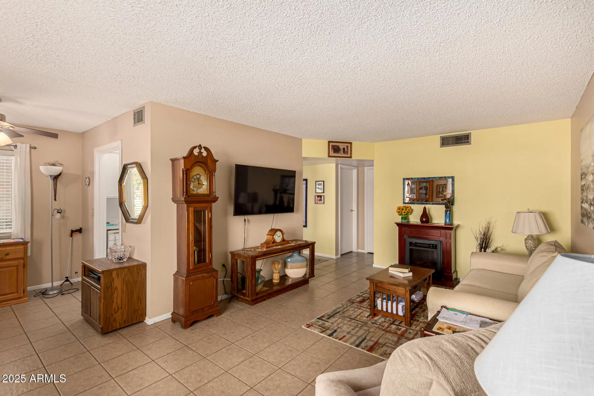 Property Slideshow image 4 of 30 | 13709 n 98th ave b, Sun City, AZ, 85351