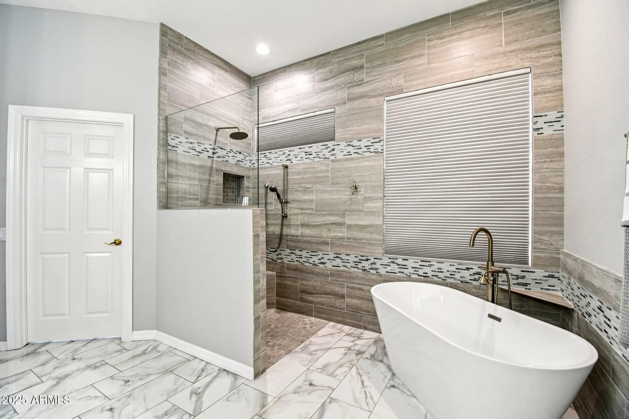 Property Slideshow image 18 of 37 | 16737 w loma verde trl, Surprise, AZ, 85387