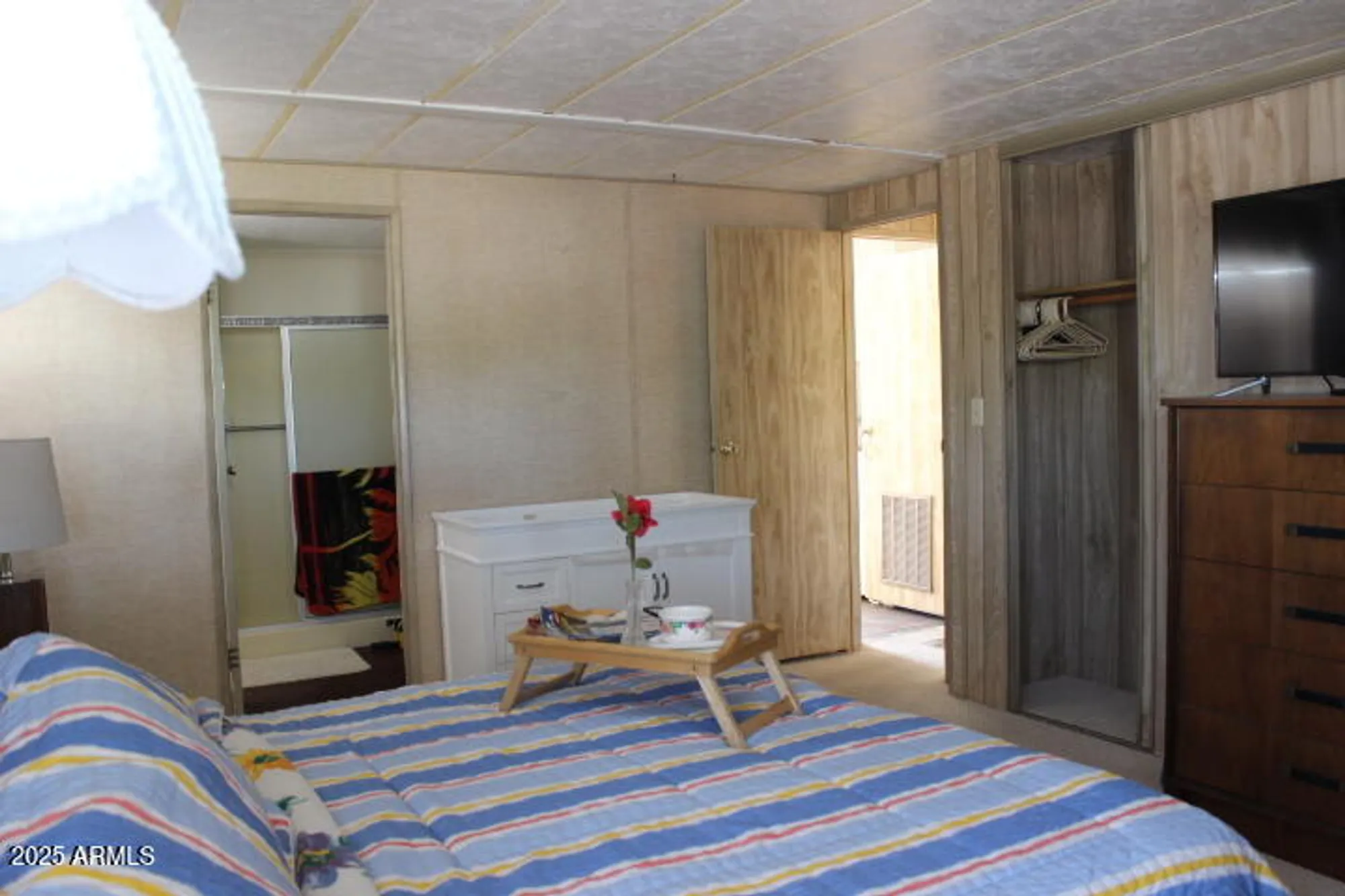 Property Slideshow image 13 of 27 | 457 s 80th pl, Mesa, AZ, 85208