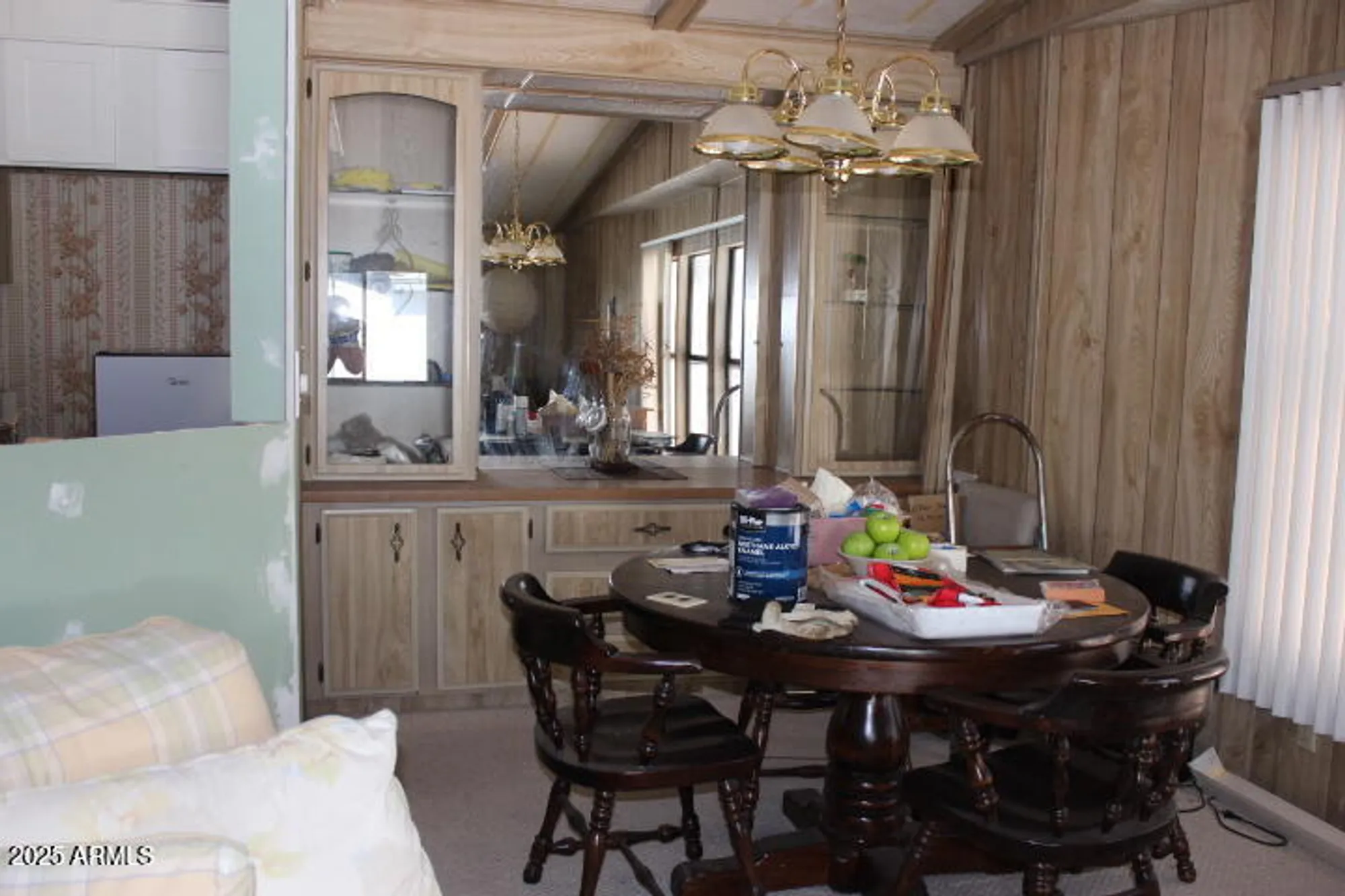 Property Slideshow image 6 of 27 | 457 s 80th pl, Mesa, AZ, 85208