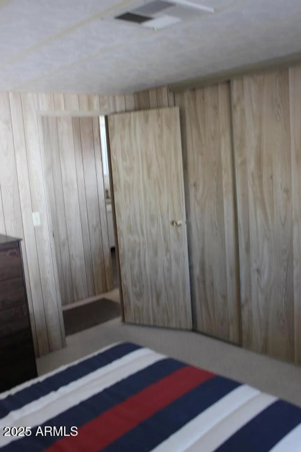 Property Slideshow image 9 of 27 | 457 s 80th pl, Mesa, AZ, 85208