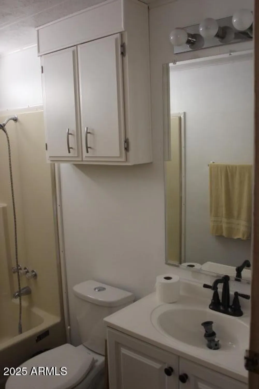 Property Slideshow image 10 of 27 | 457 s 80th pl, Mesa, AZ, 85208