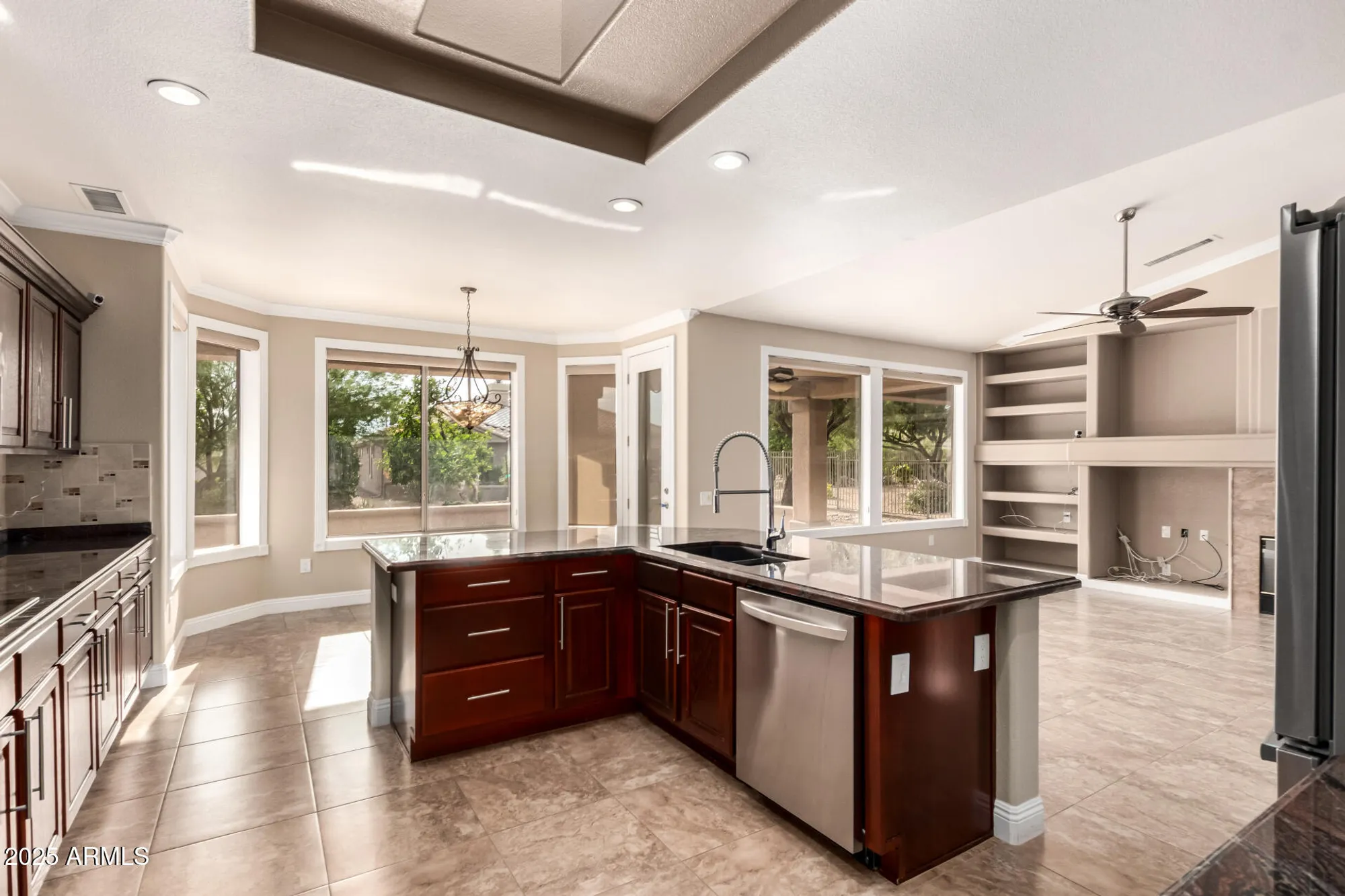 Property Slideshow image 18 of 45 | 18020 n timber ridge dr, Surprise, AZ, 85374