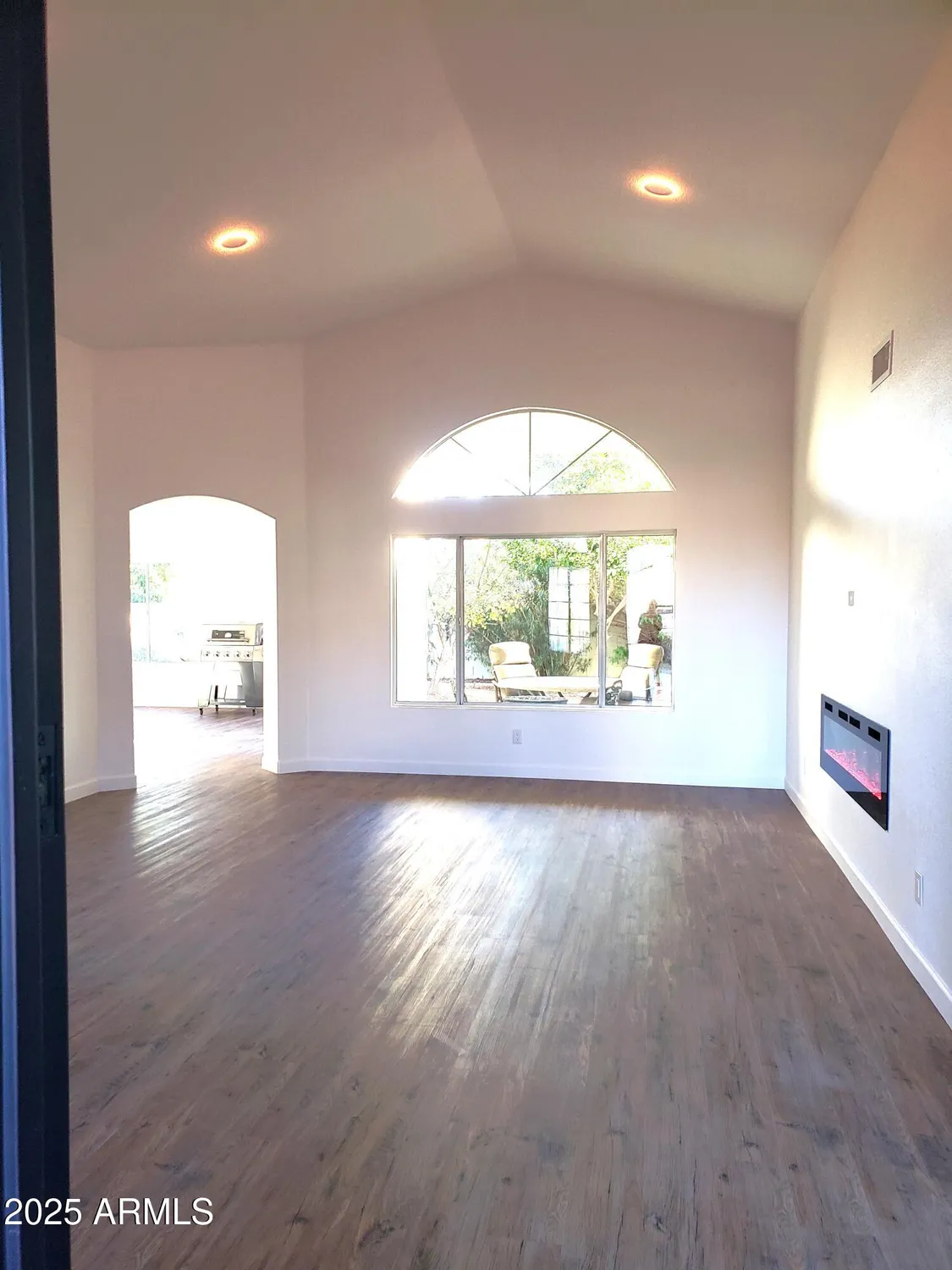 Property Slideshow image 5 of 33 | 14371 w morning star trl, Surprise, AZ, 85374