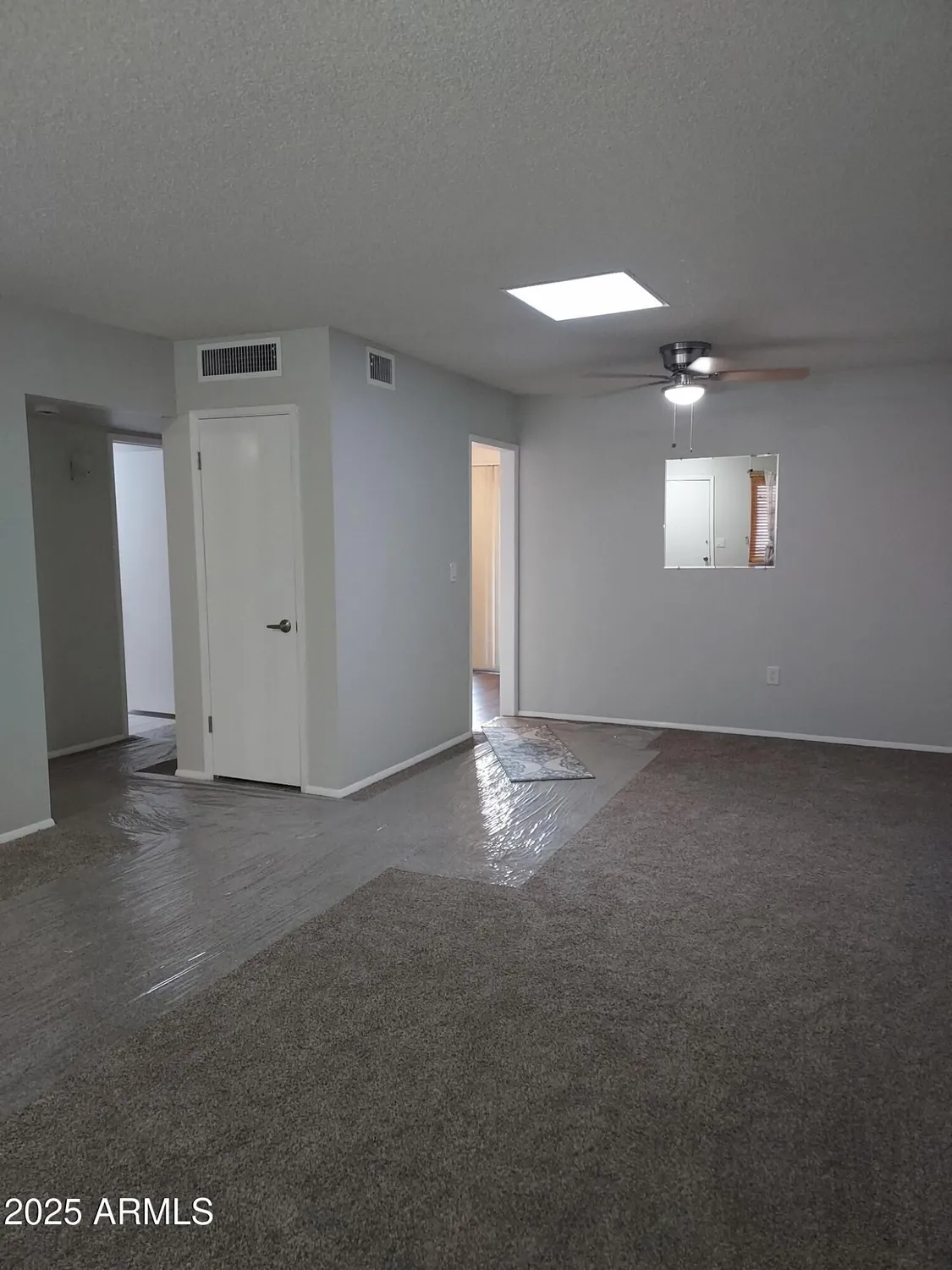 Property Slideshow image 1 of 7 | 10612 w coggins dr, Sun City, AZ, 85351