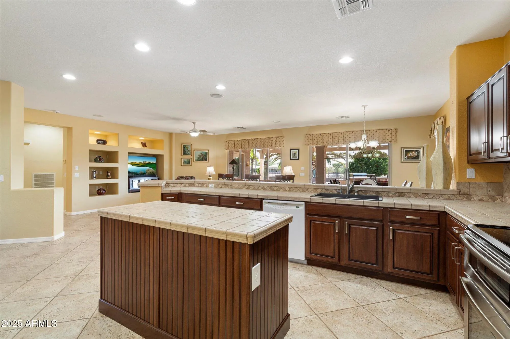 Property Slideshow image 12 of 34 | 3511 e firestone dr, Chandler, AZ, 85249