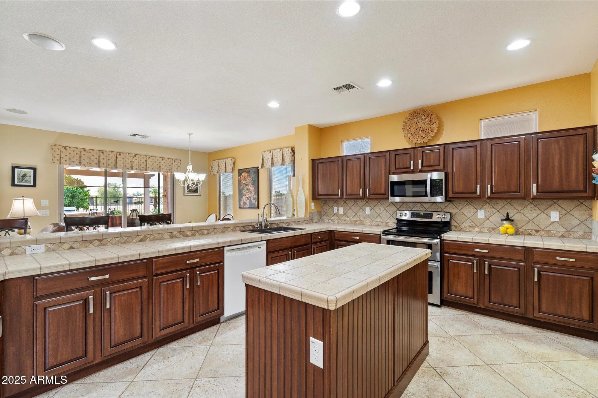 Property Slideshow image 13 of 34 | 3511 e firestone dr, Chandler, AZ, 85249