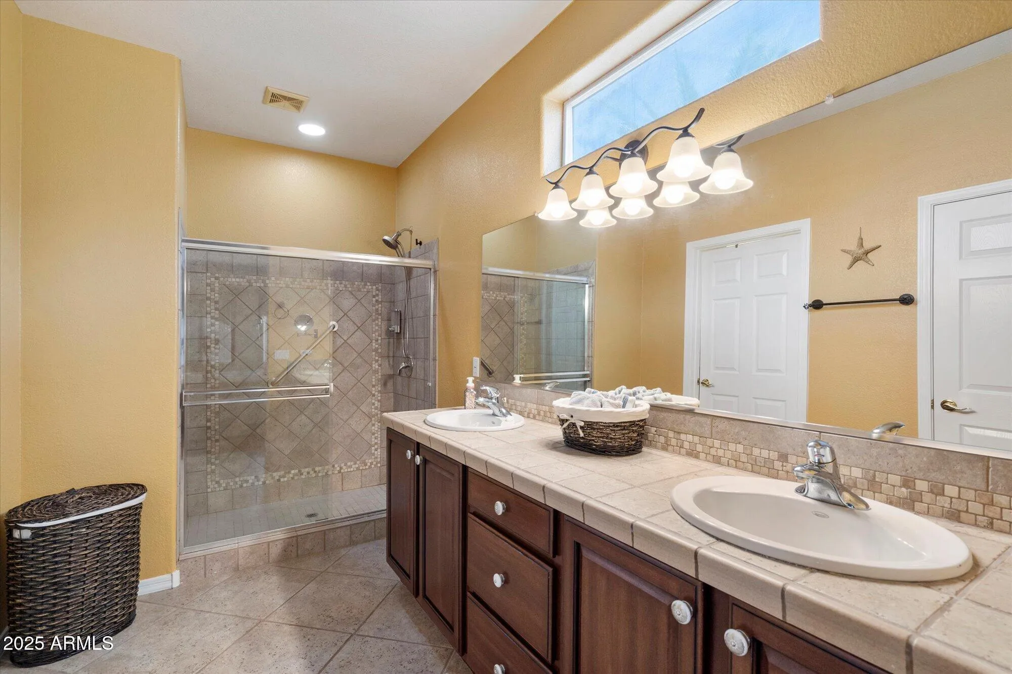 Property Slideshow image 23 of 34 | 3511 e firestone dr, Chandler, AZ, 85249