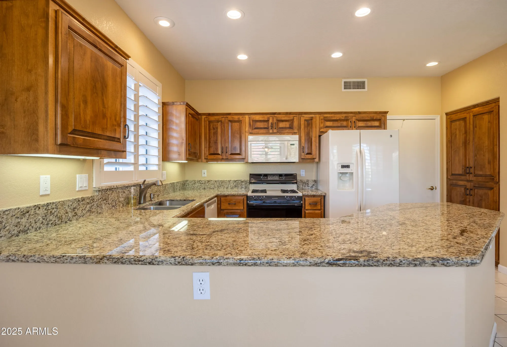 Property Slideshow image 7 of 33 | 14518 w las brizas ln, Sun City West, AZ, 85375