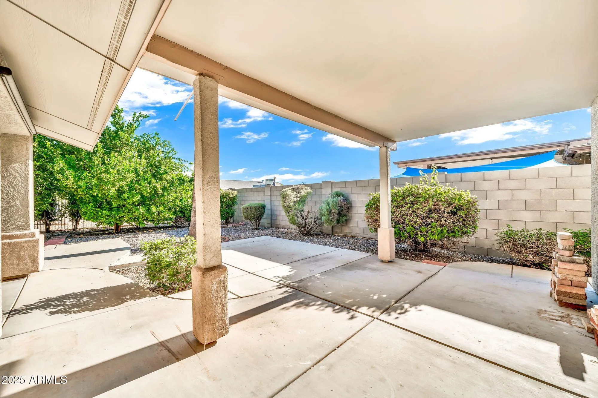Property Slideshow image 25 of 47 | 17837 n country club dr, Sun City, AZ, 85373