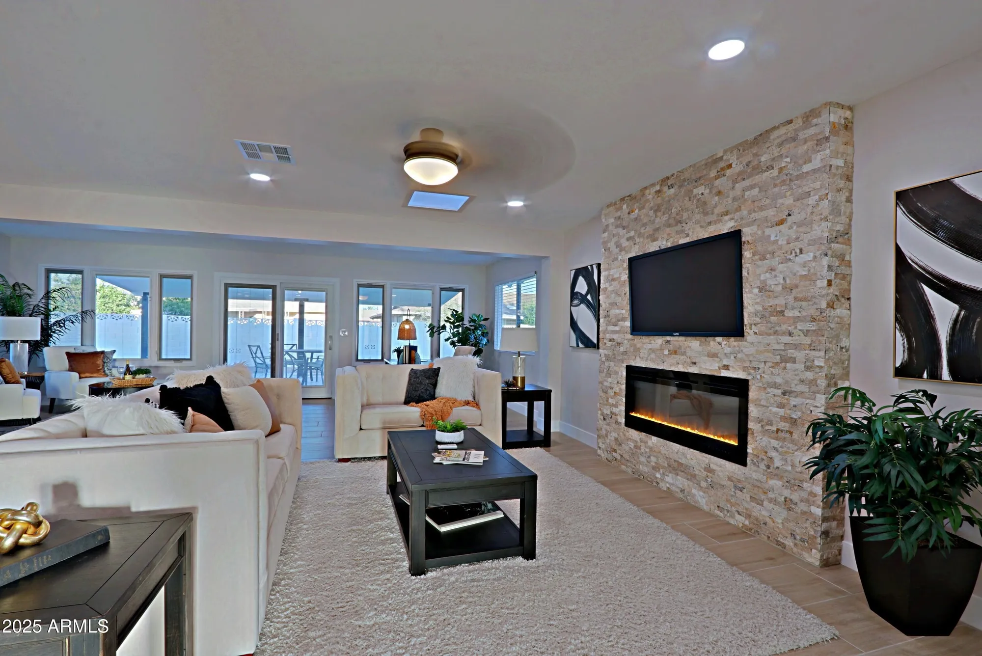 Property Slideshow image 6 of 58 | 10511 w kingswood cir, Sun City, AZ, 85351