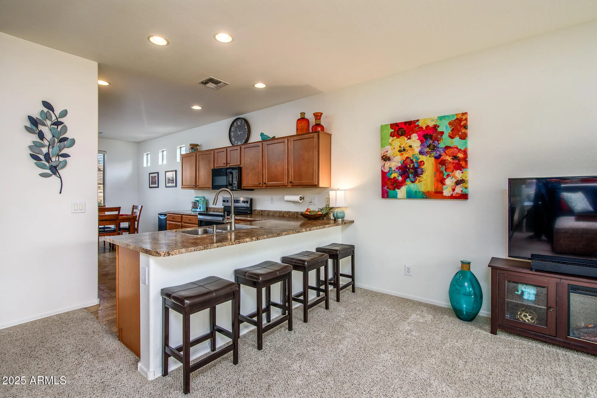 Property Slideshow image 11 of 53 | 20563 n big dipper dr, Maricopa, AZ, 85138