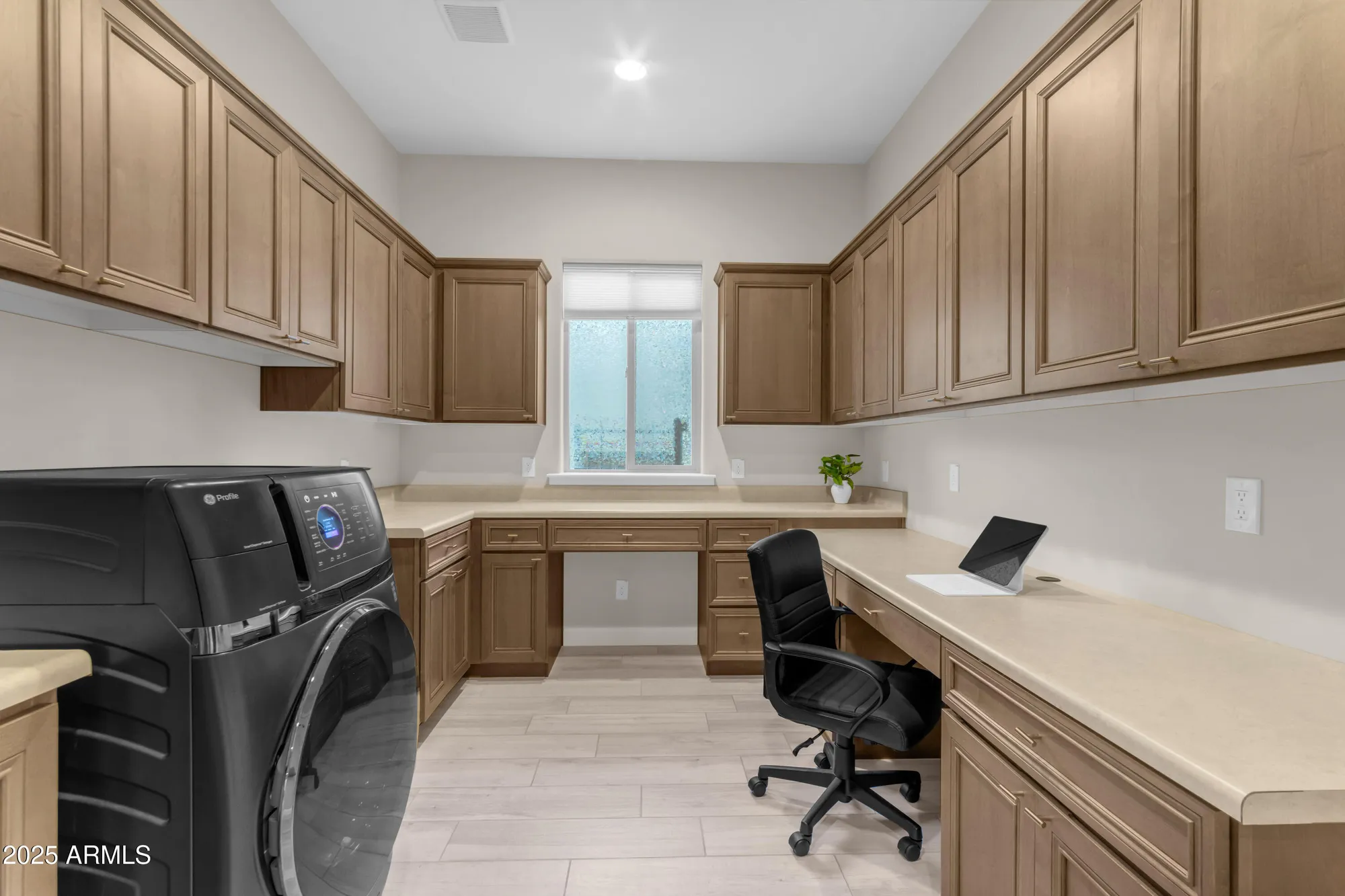 Property Slideshow image 57 of 87 | 829 e snowy farm dr, Queen Creek, AZ, 85140