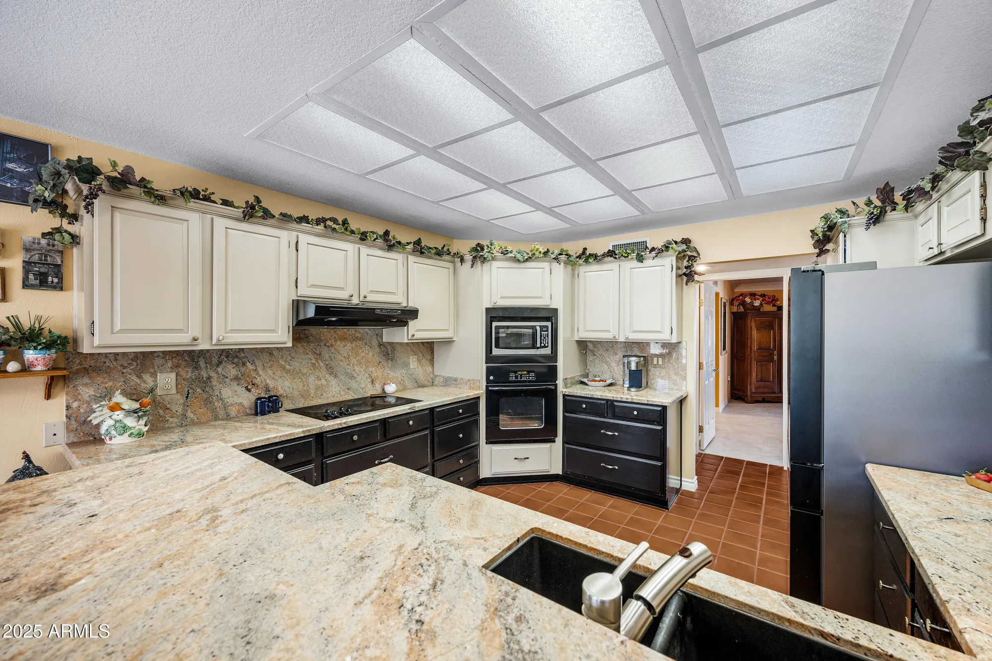 Property Slideshow image 18 of 55 | 21215 n 134th way, Sun City West, AZ, 85375