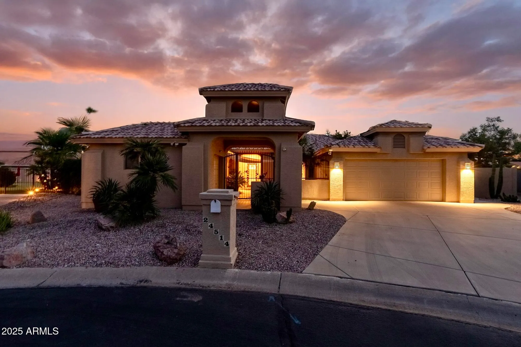 Property Slideshow image 1 of 37 | 24514 s stoney lake ct, Sun Lakes, AZ, 85248