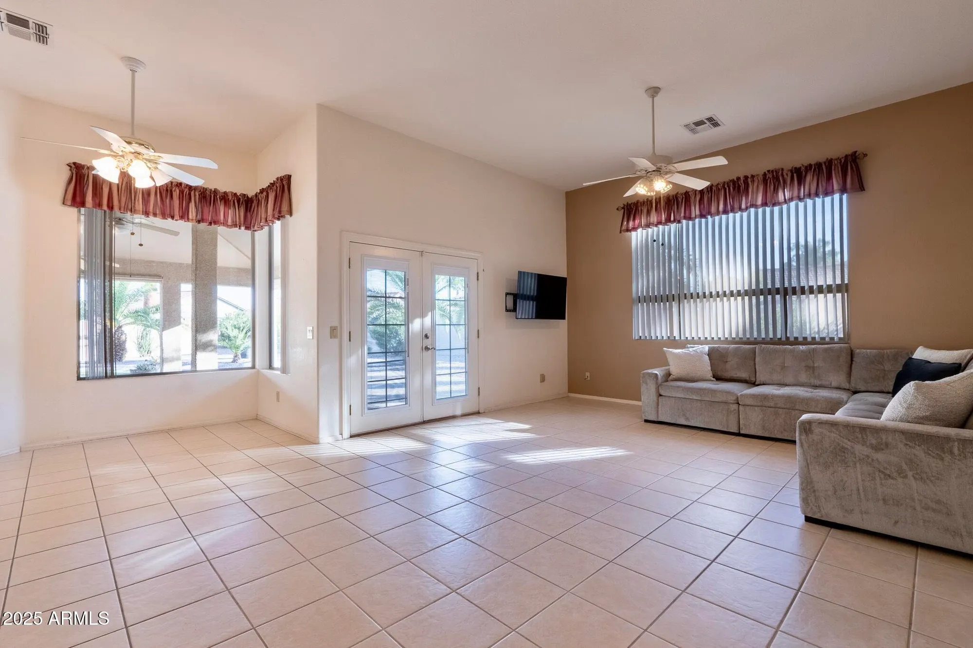 Property Slideshow image 21 of 37 | 24514 s stoney lake ct, Sun Lakes, AZ, 85248