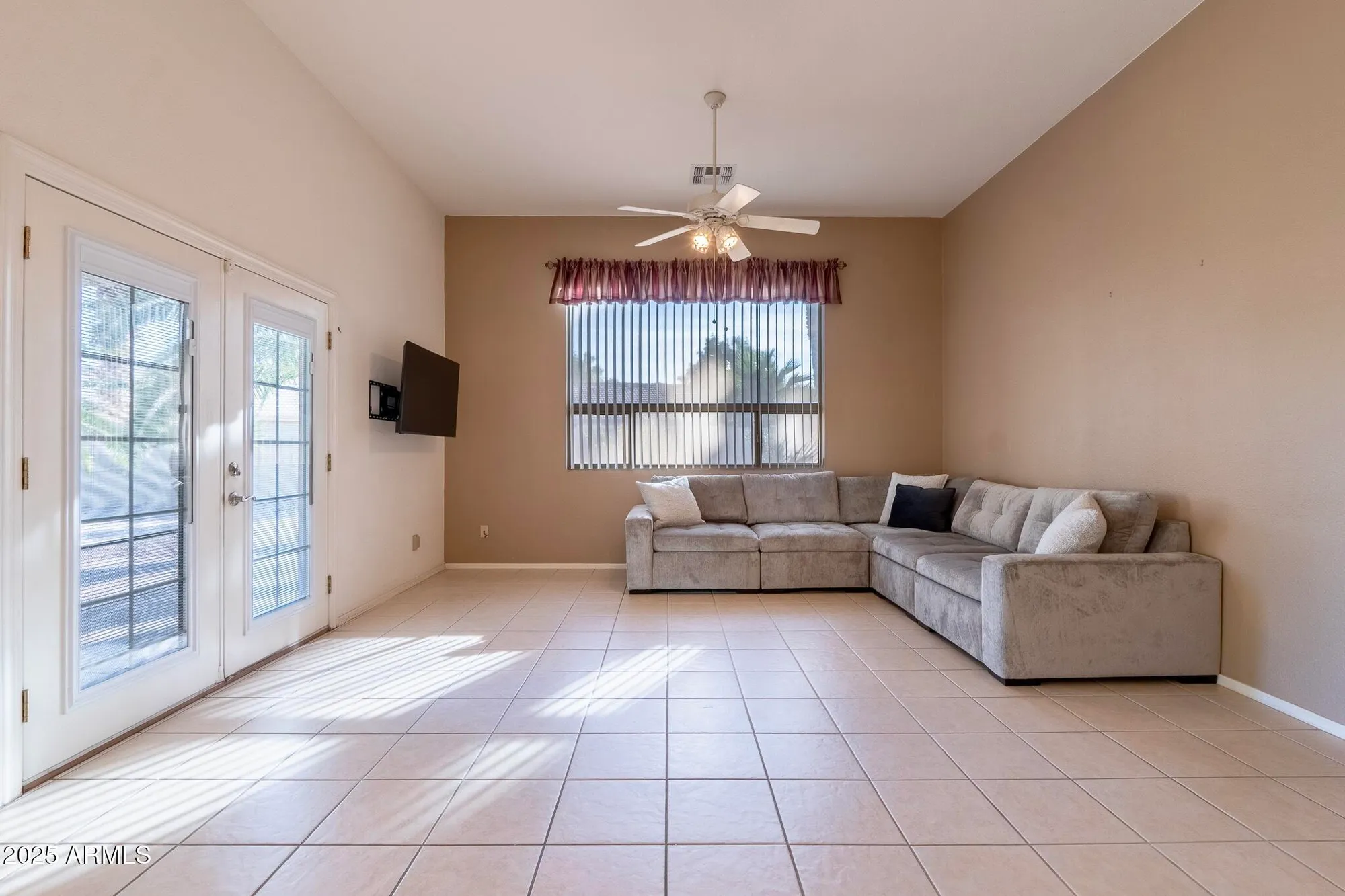 Property Slideshow image 20 of 37 | 24514 s stoney lake ct, Sun Lakes, AZ, 85248